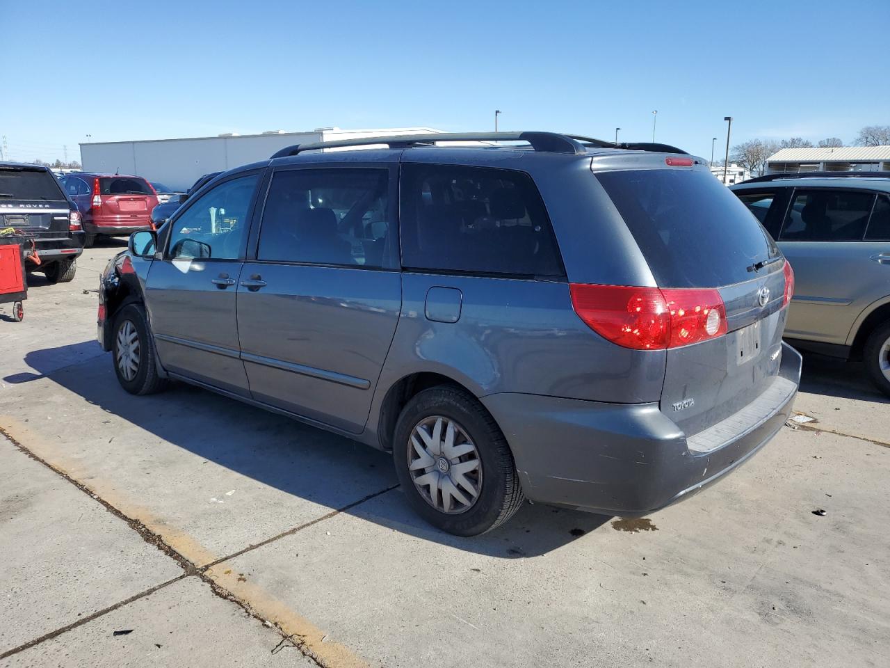 2008 Toyota Sienna - Image 2