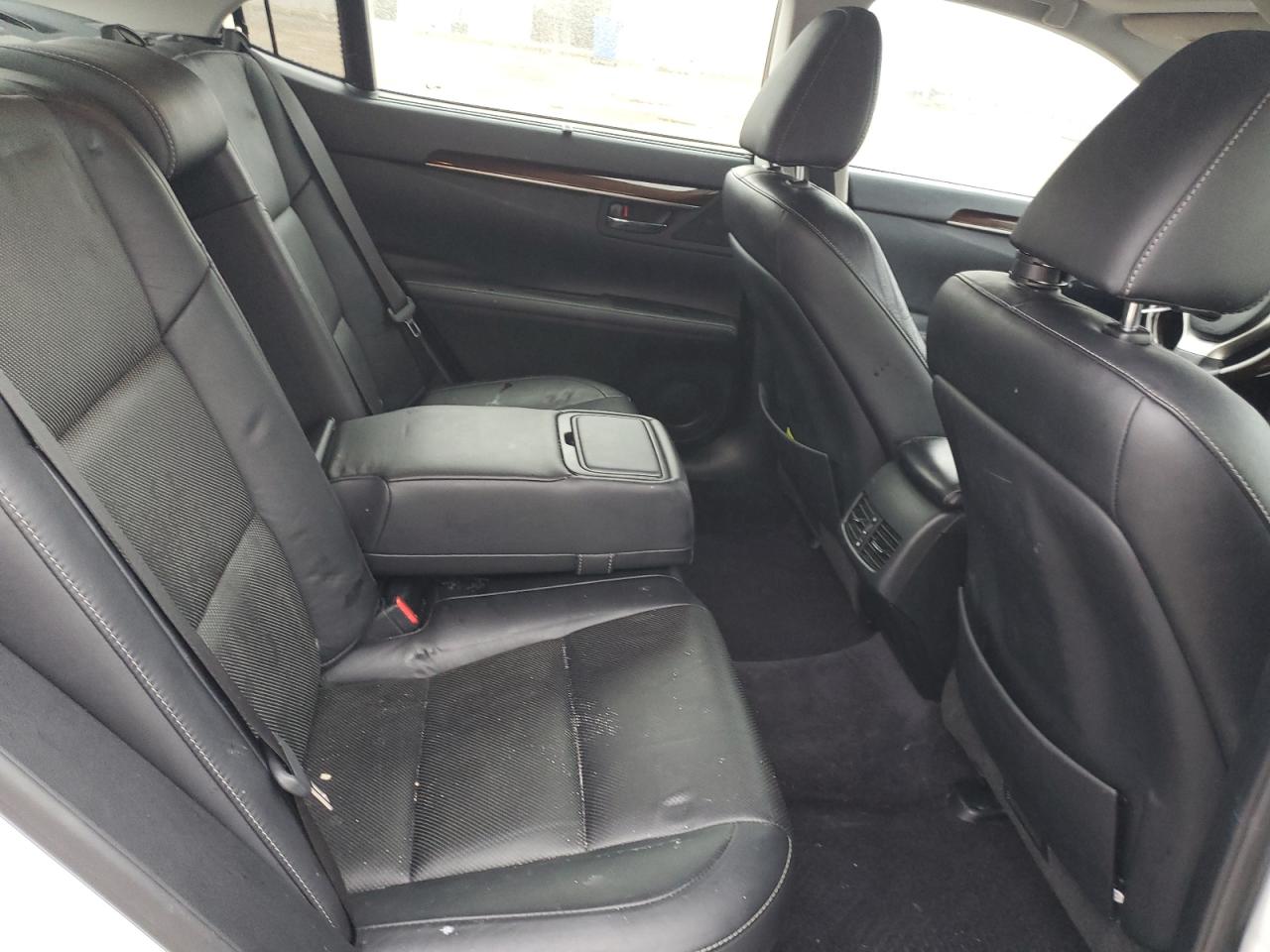 2013 Lexus ES - Image 10