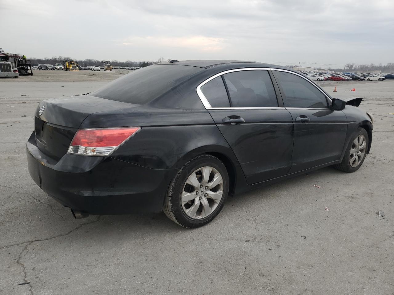 2009 Honda Accord - Image 3