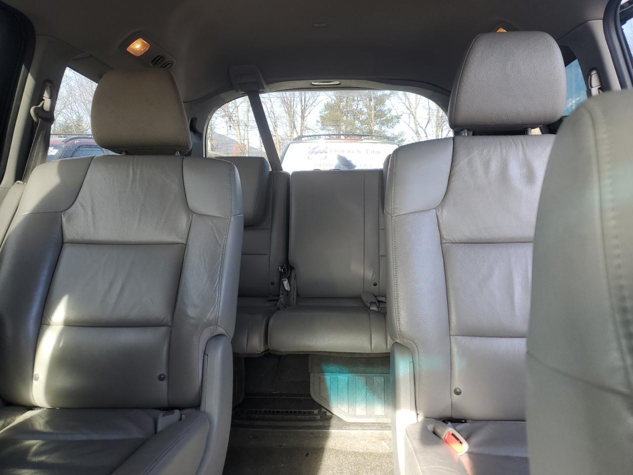 2011 Honda Odyssey - Image 10
