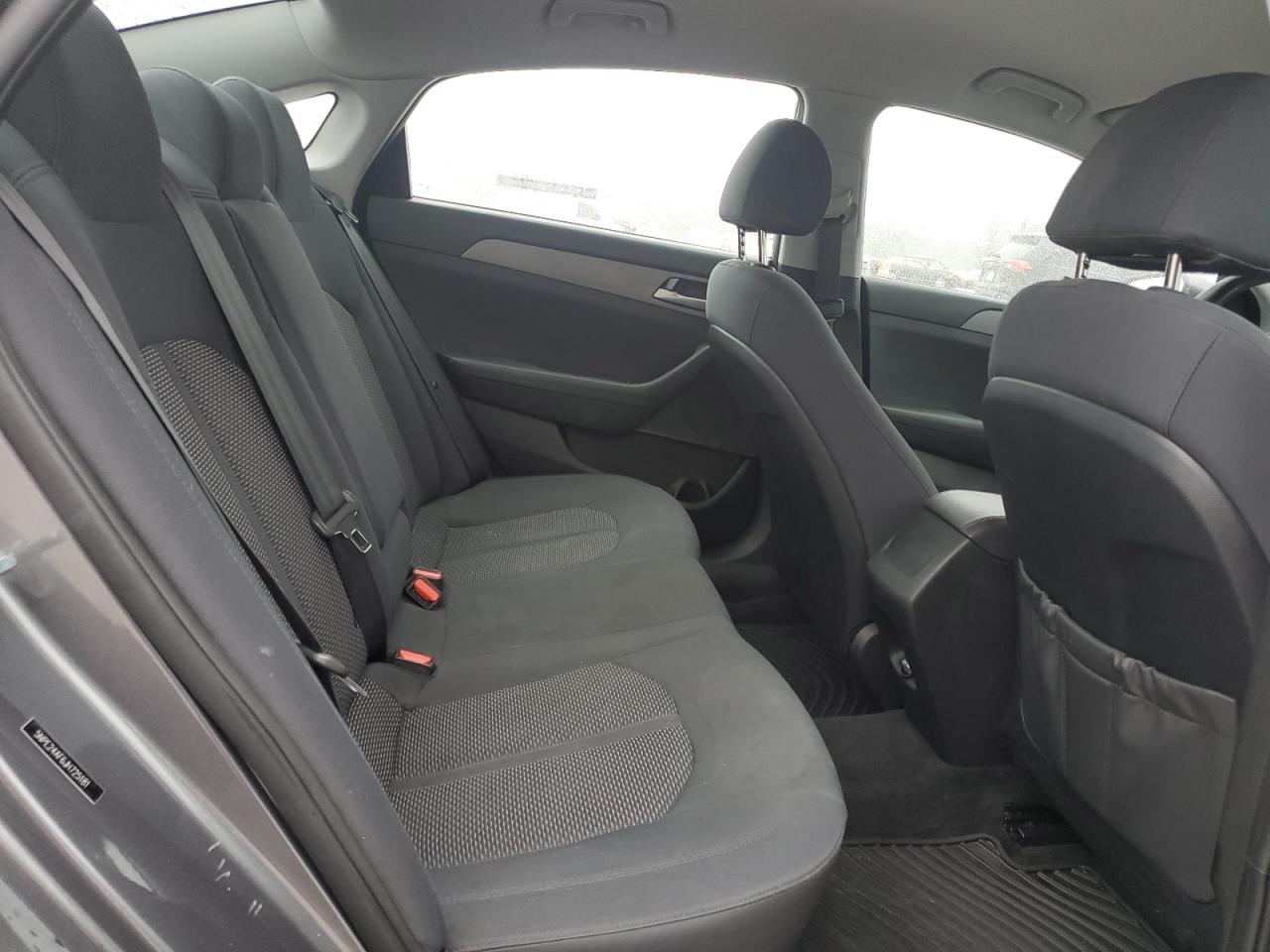 2018 Hyundai Sonata - Image 11