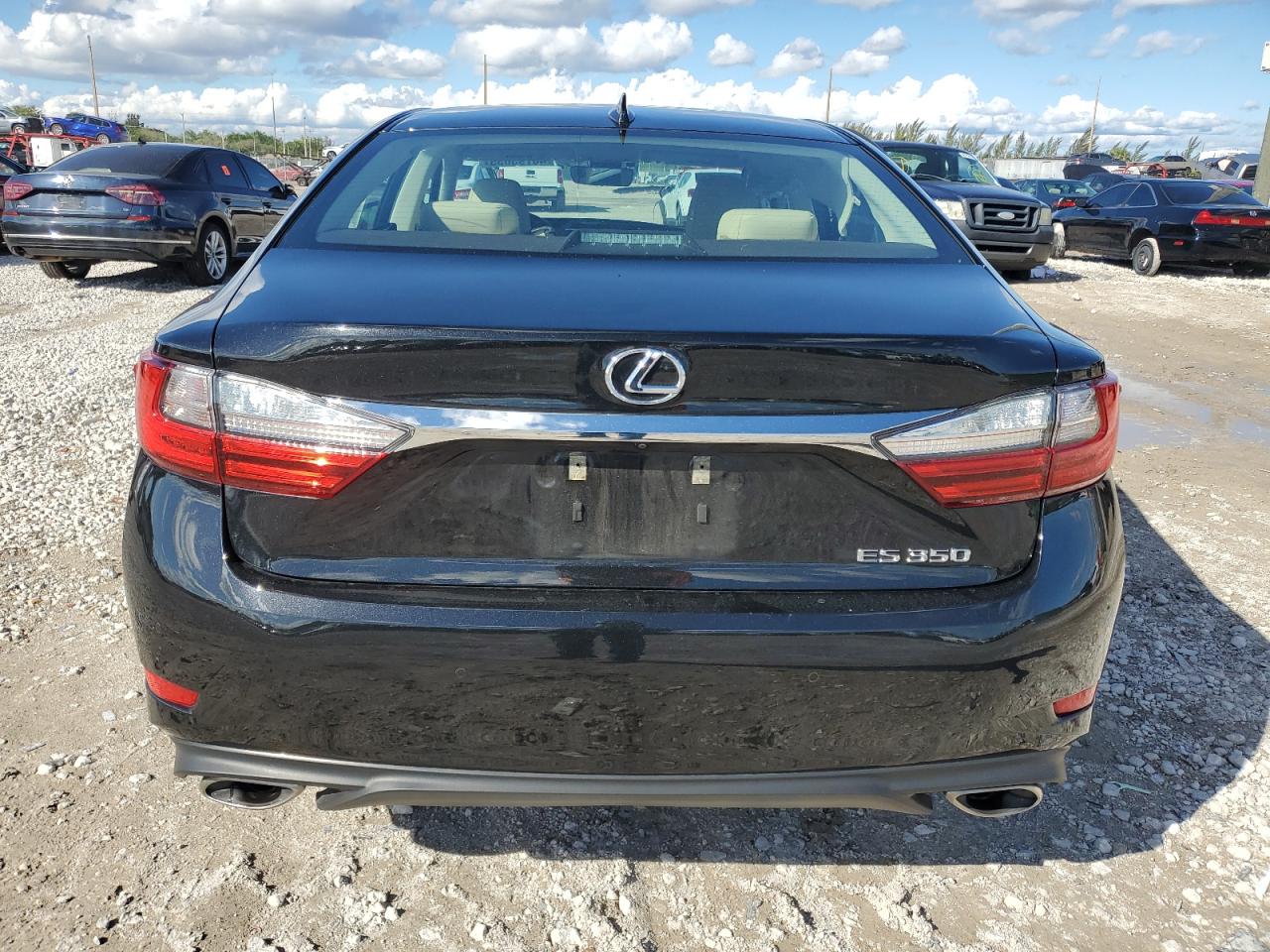 2017 Lexus ES - Image 6