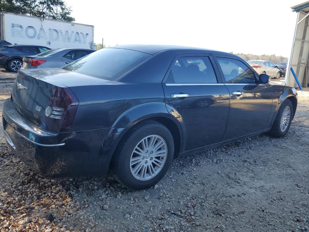 2010 Chrysler 300 - Image 3