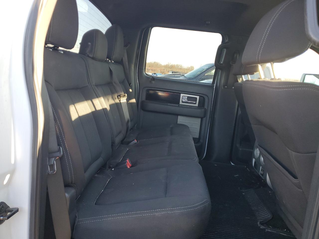 2011 Ford F-150 - Image 10