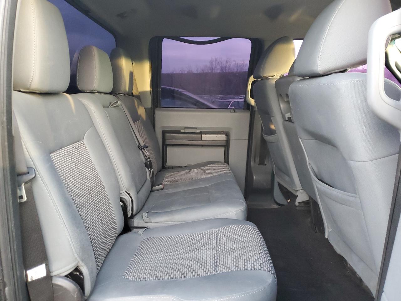2011 Ford F250 - Image 10