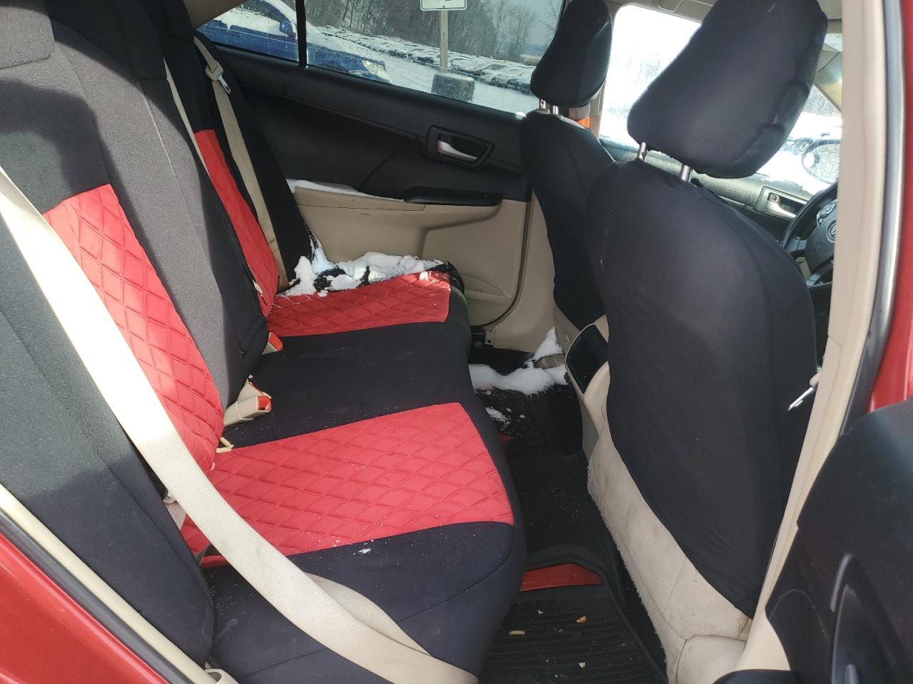 2014 Toyota Camry - Image 10