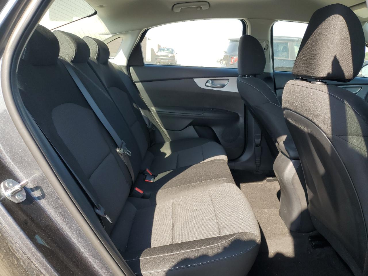 2024 Kia Forte - Image 10