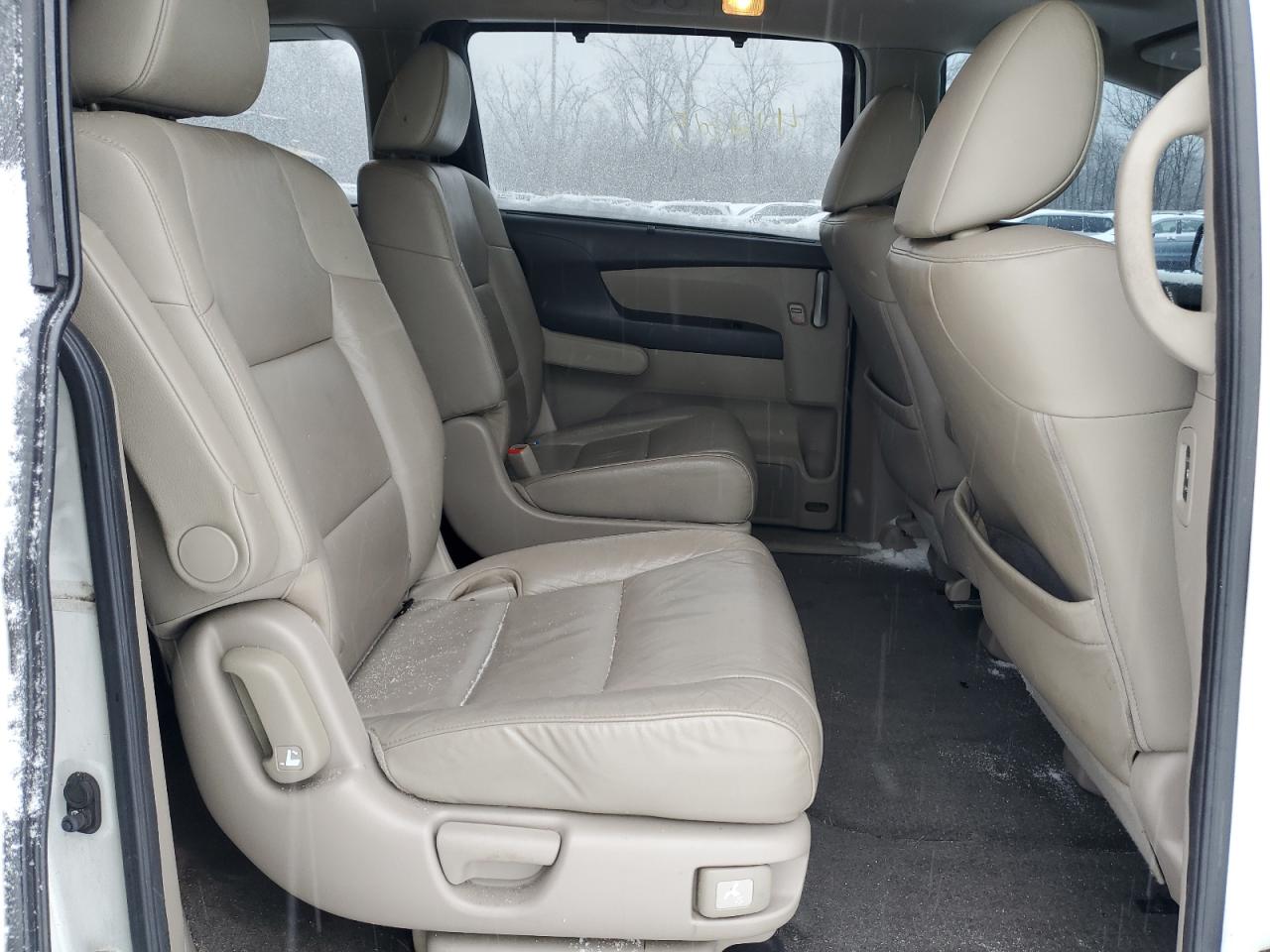 2013 Honda Odyssey - Image 11
