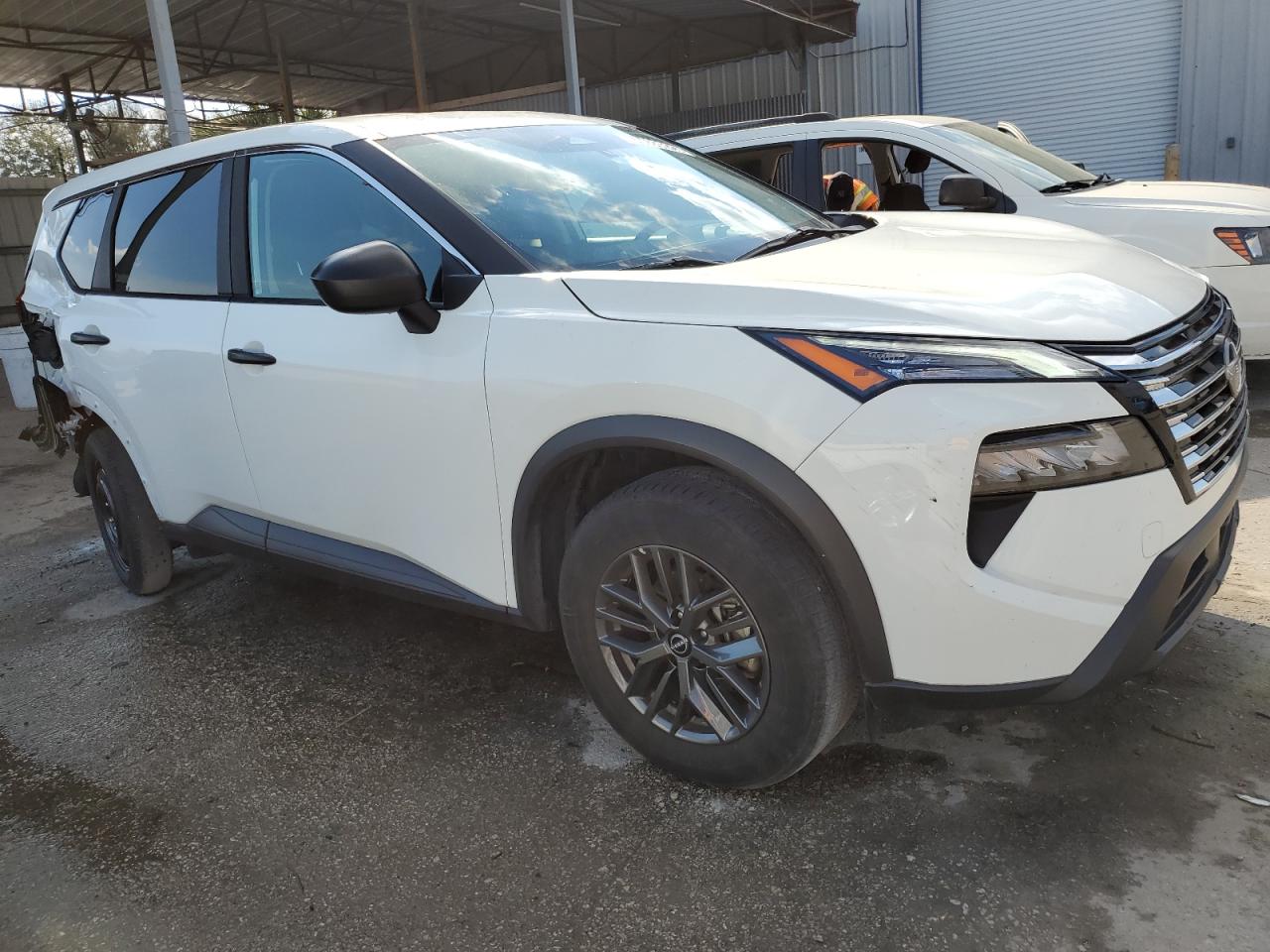 2024 Nissan Rogue - Image 4