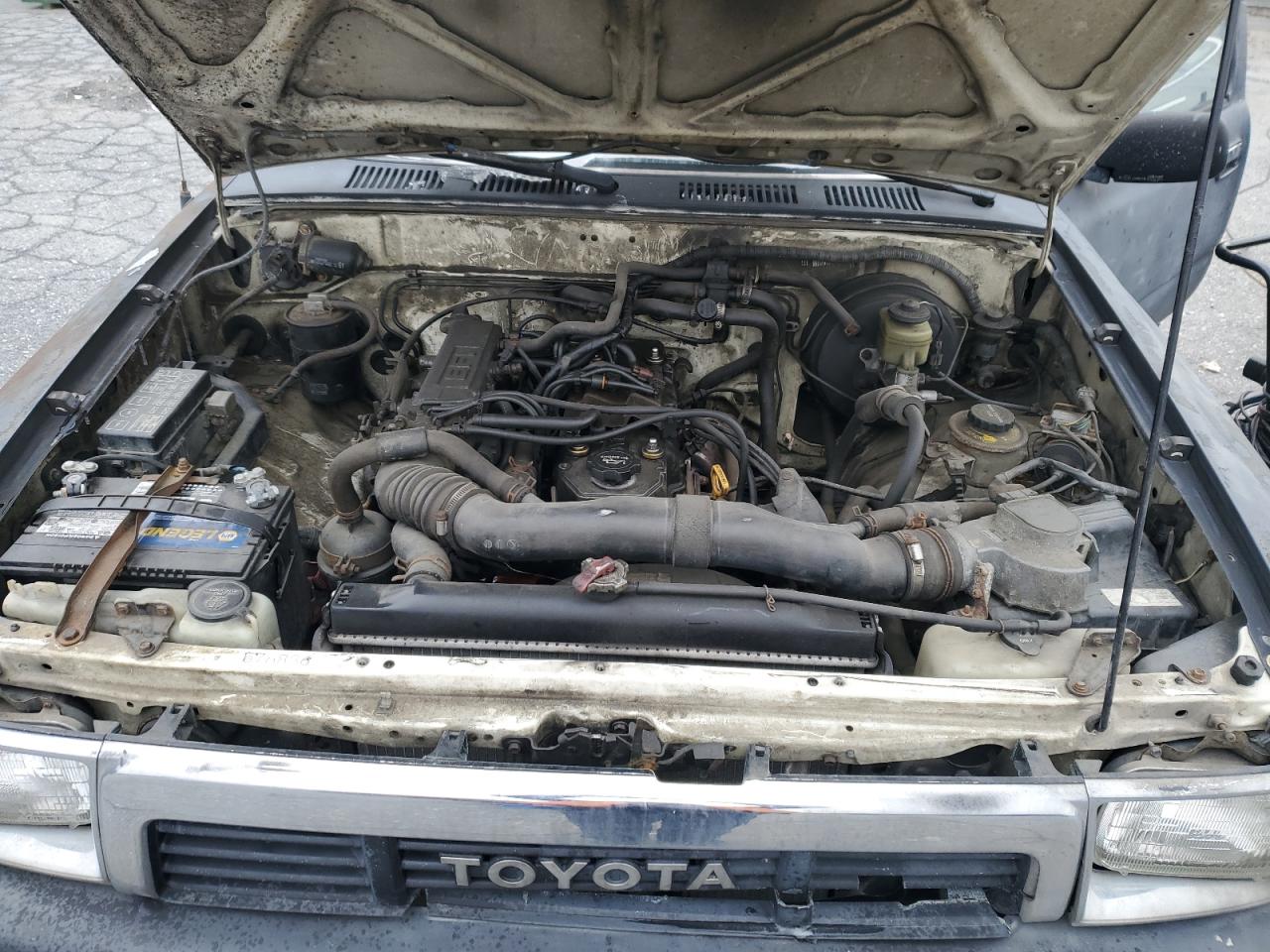 1991 Toyota Pickup - Image 11