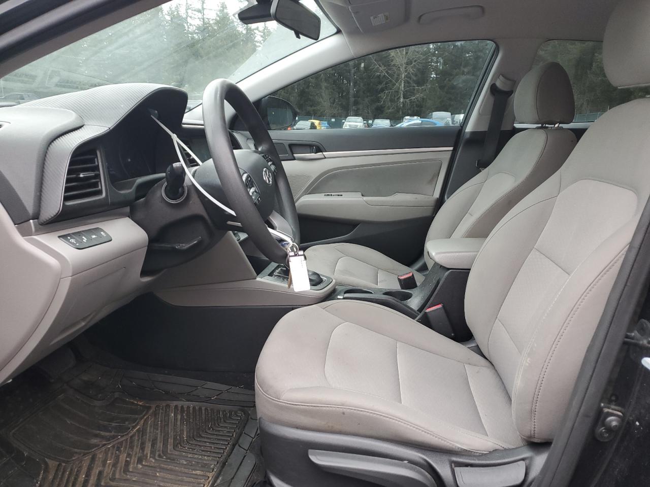 2019 Hyundai Elantra - Image 7