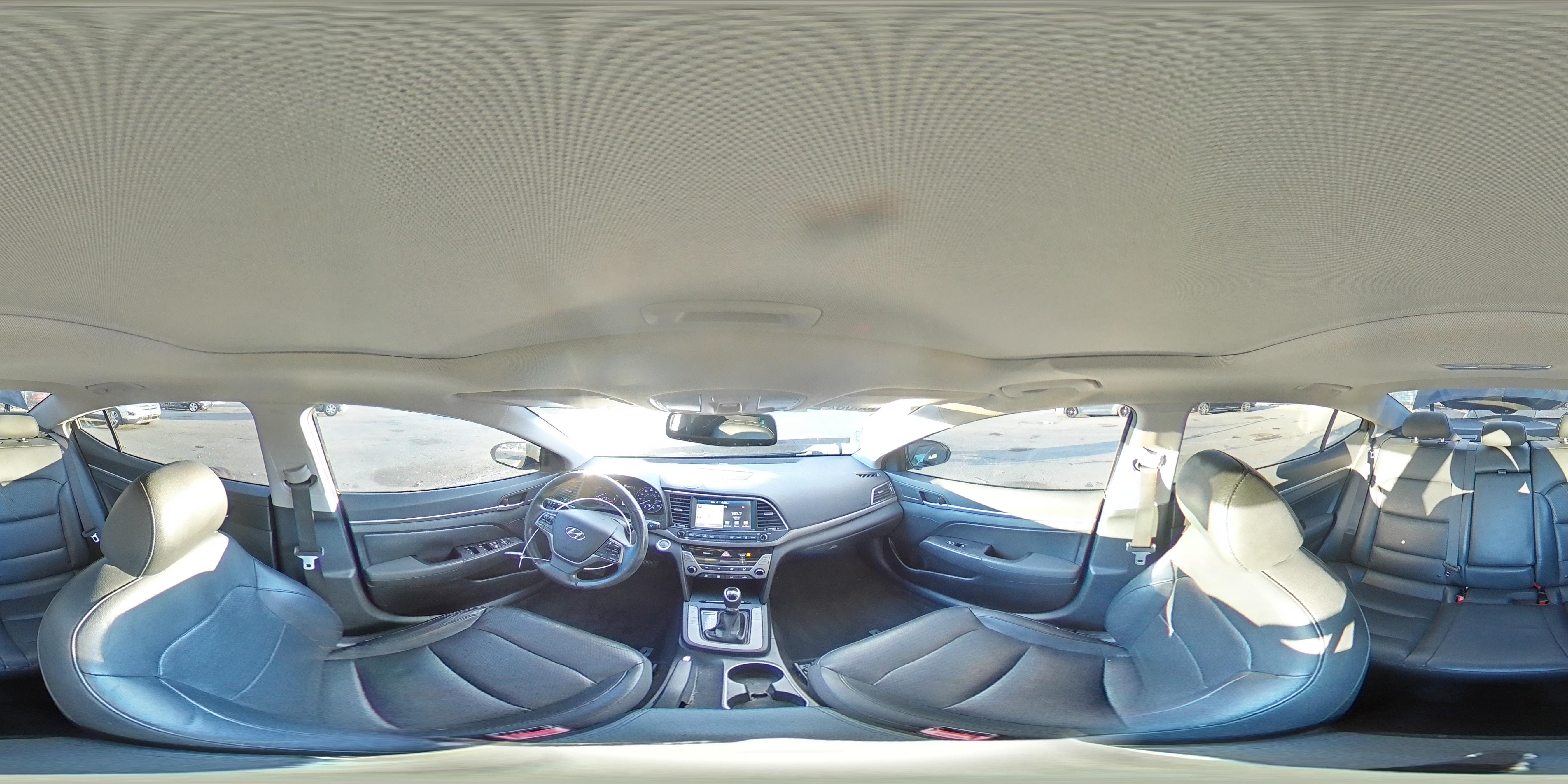 2017 Hyundai Elantra - Image 12