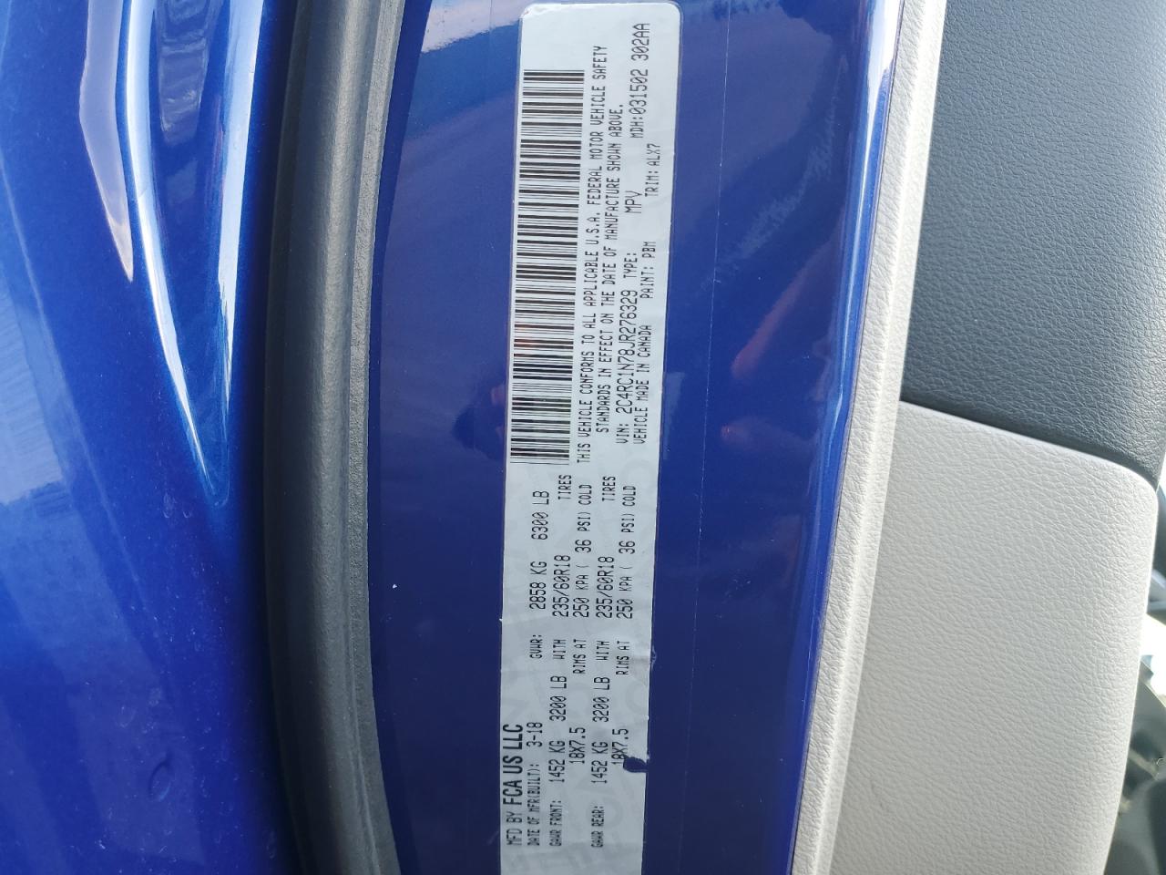 2018 Chrysler Pacifica - Image 16