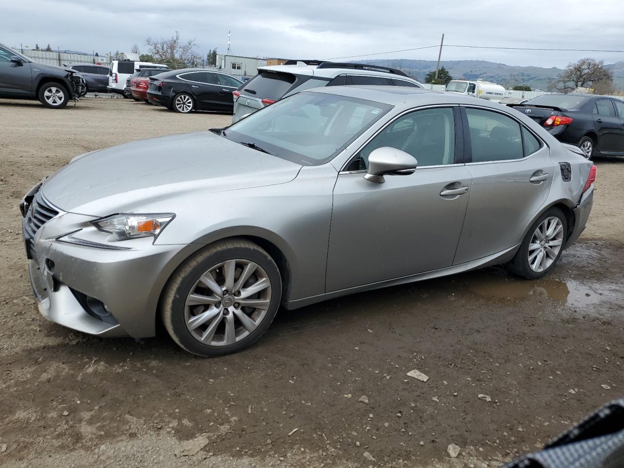 2016 Lexus IS - Image 1