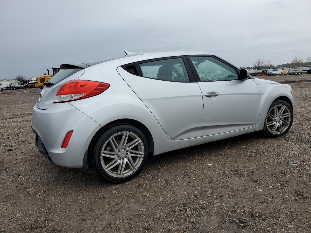 2013 Hyundai Veloster - Image 3