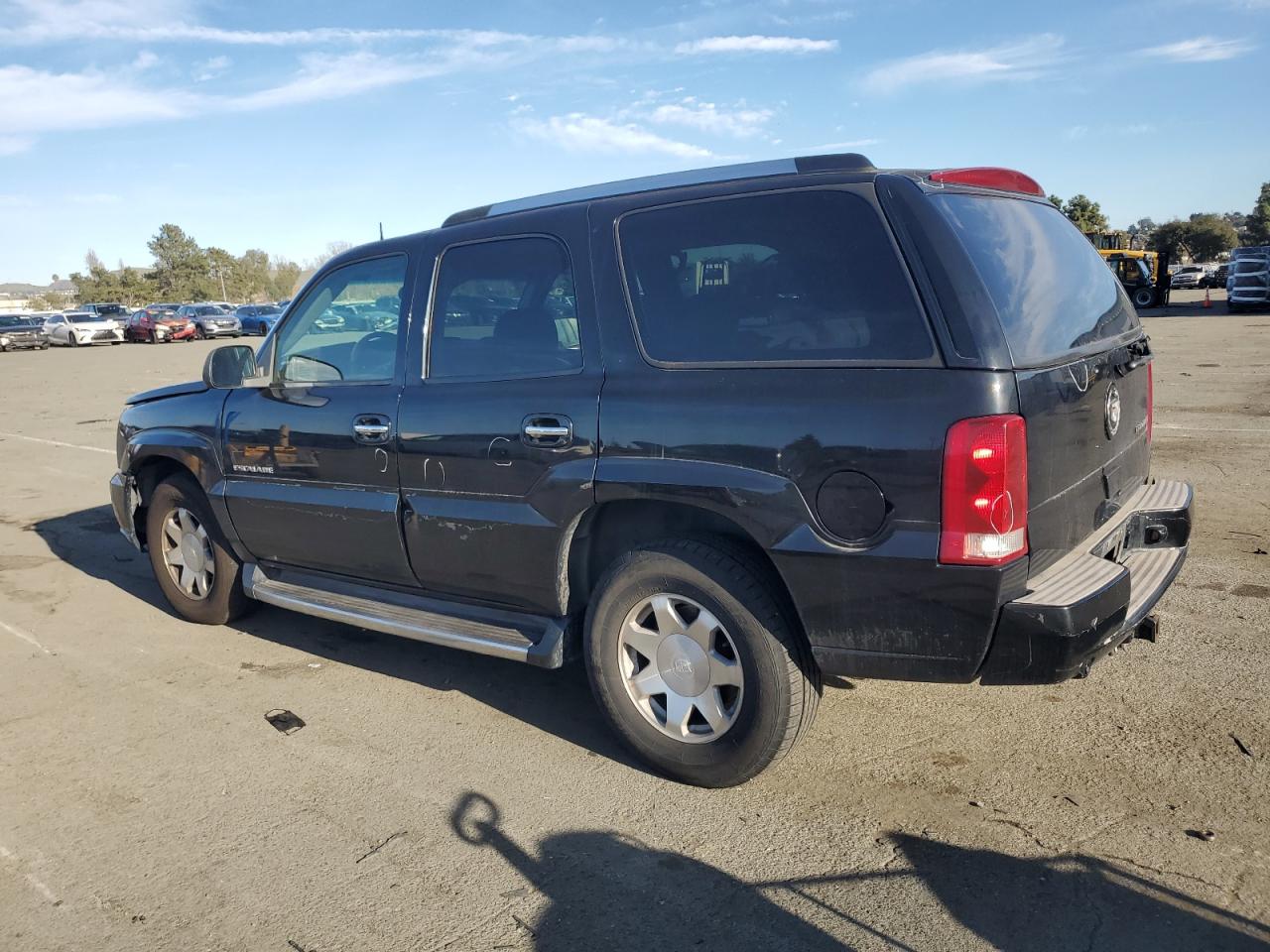 2002 Cadillac Escalade - Image 2