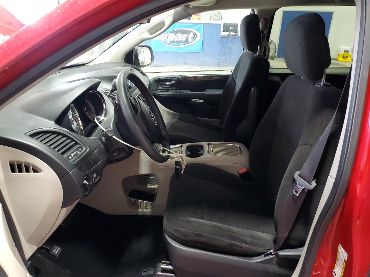 2012 Dodge Caravan - Image 7