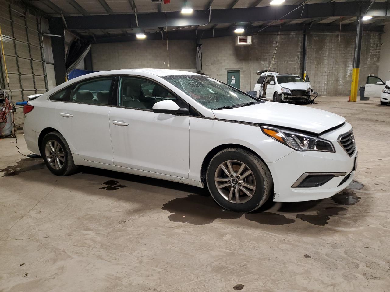 2017 Hyundai Sonata - Image 4