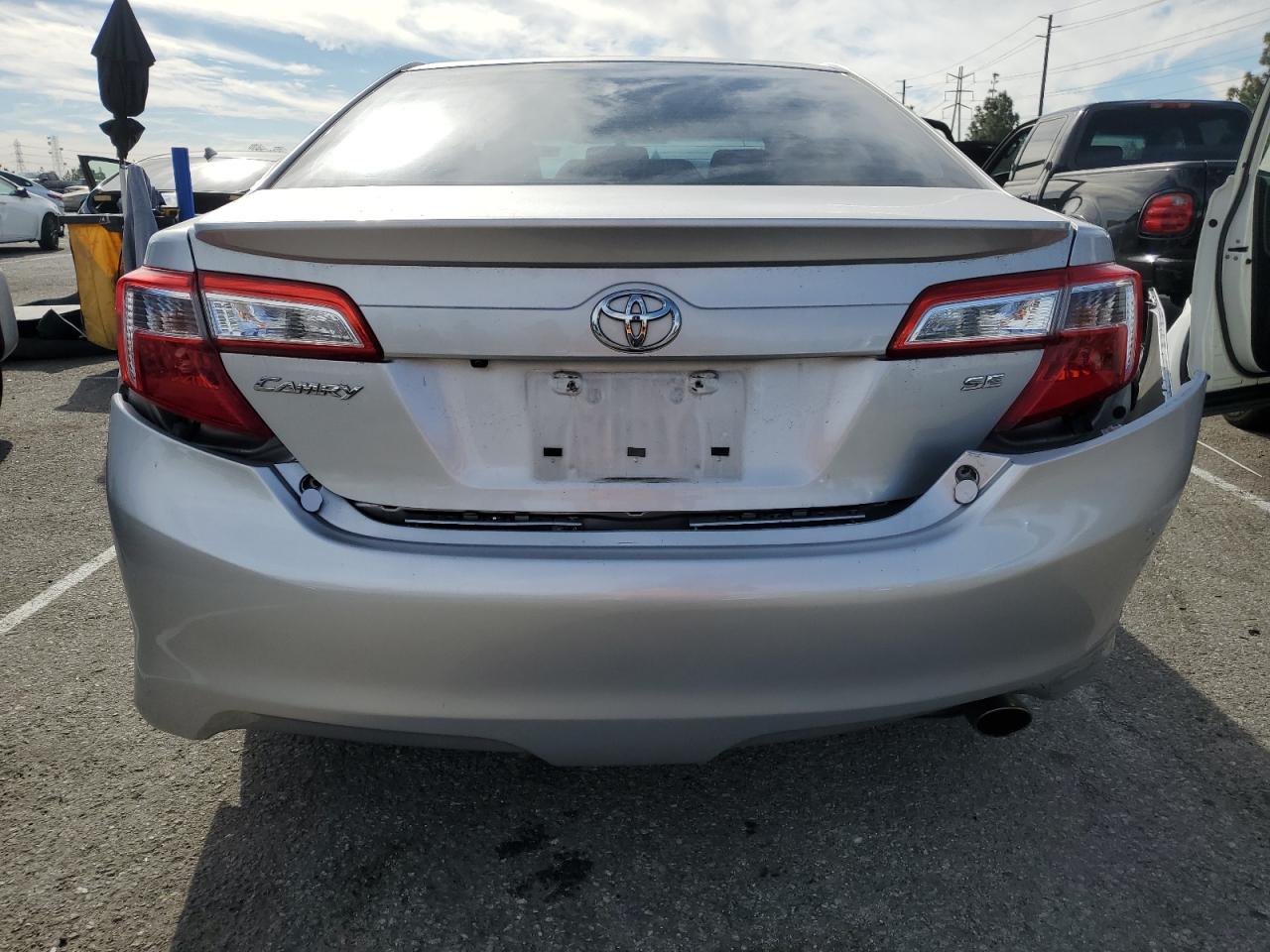 2014 Toyota Camry - Image 6