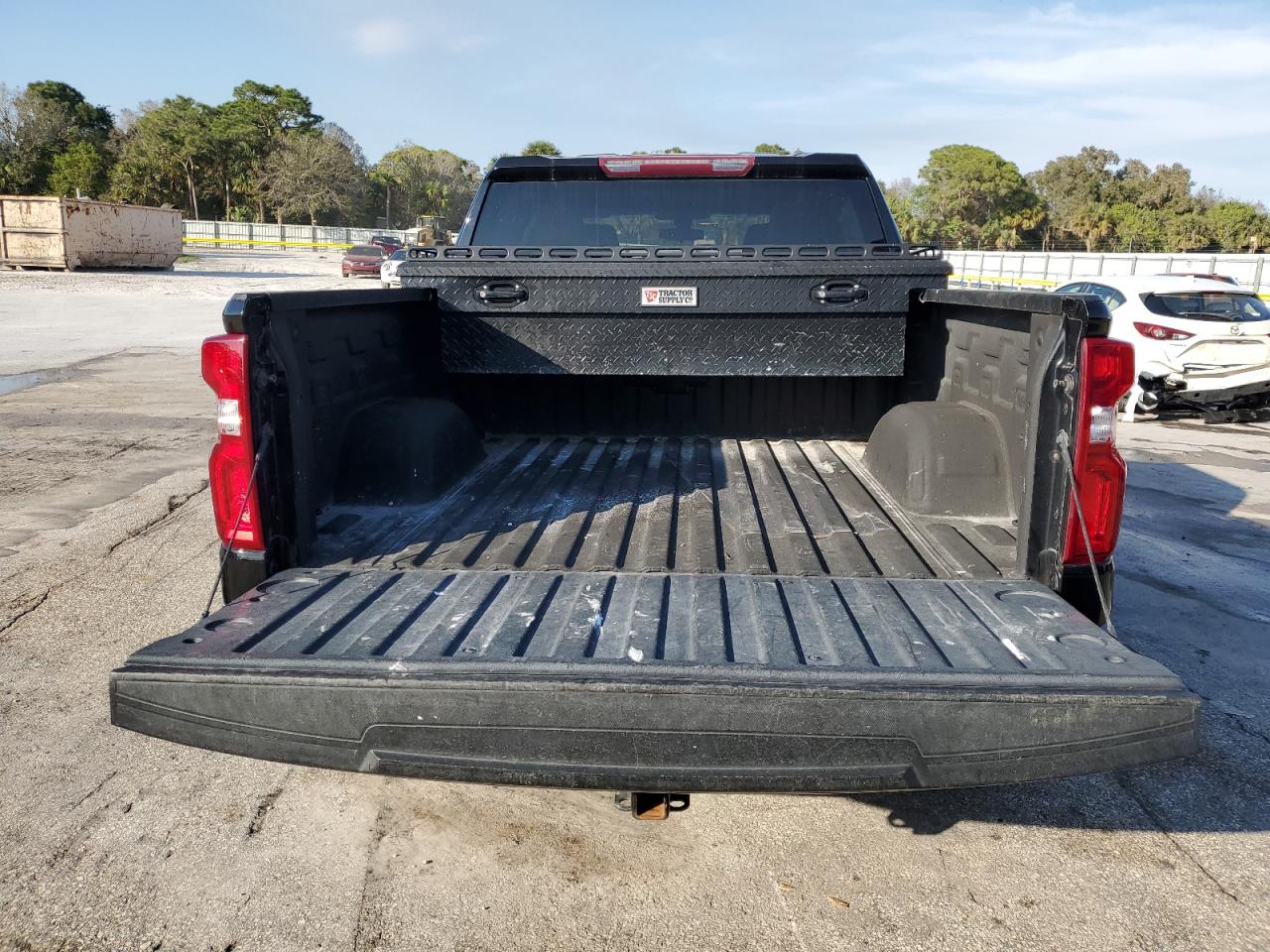 2022 Chevrolet Silverado - Image 6