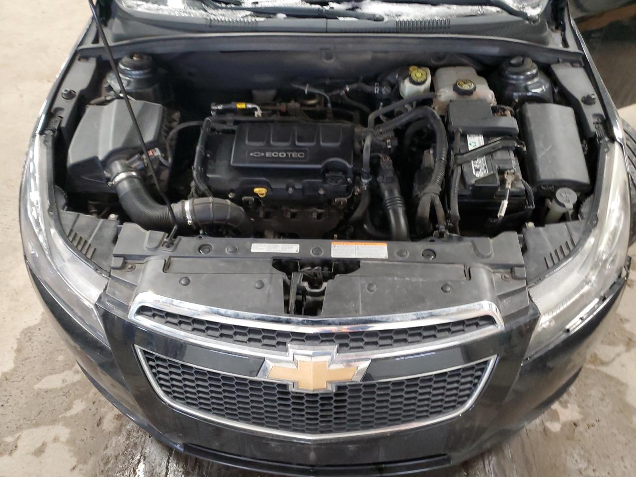 2014 Chevrolet Cruze - Image 11