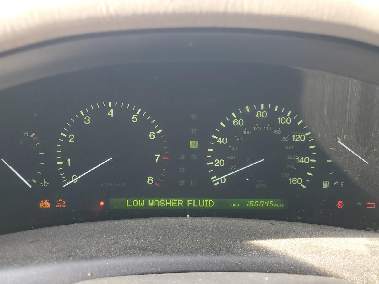 1998 Lexus LS - Image 9