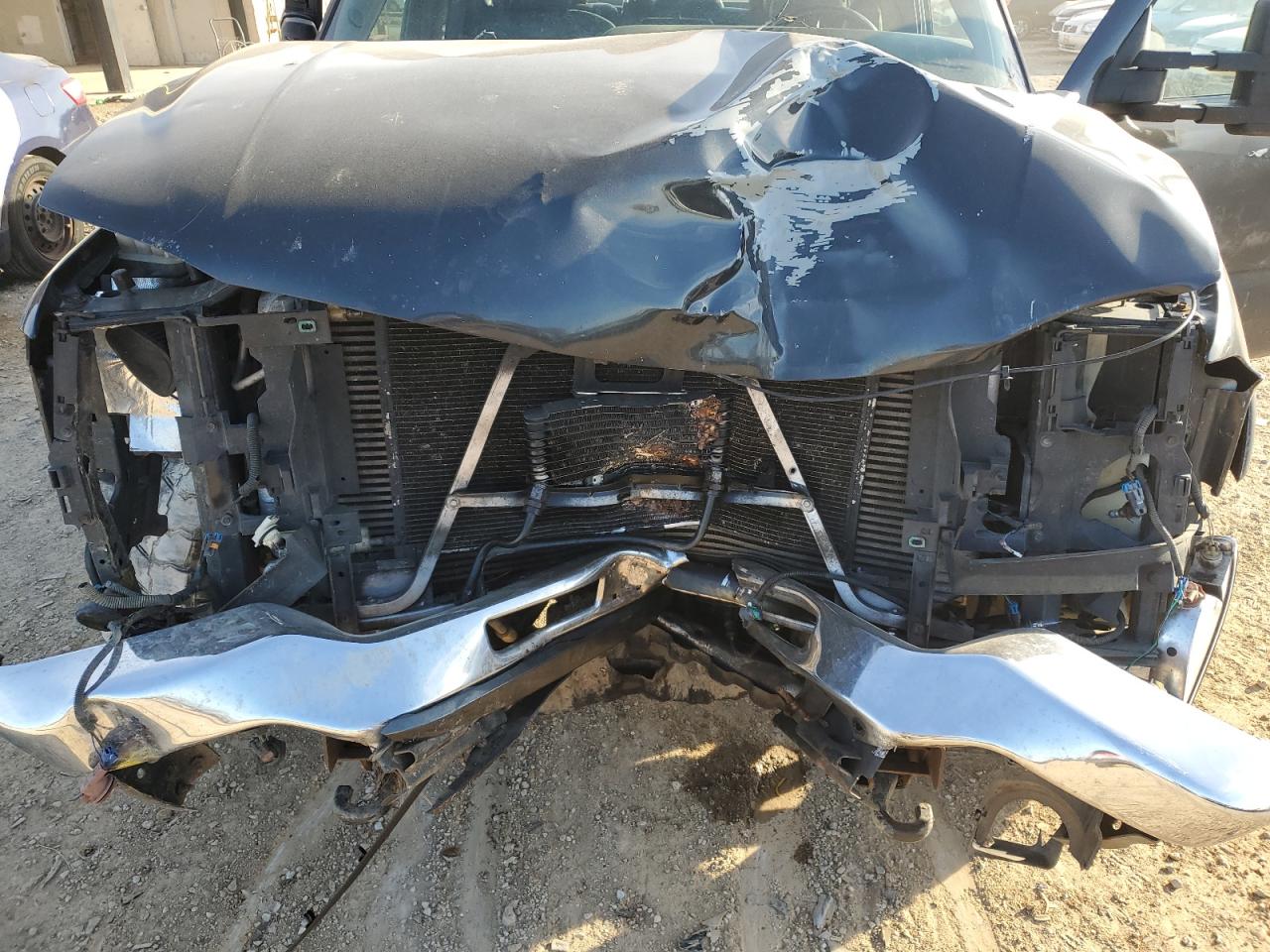 2003 GMC Sierra - Image 12