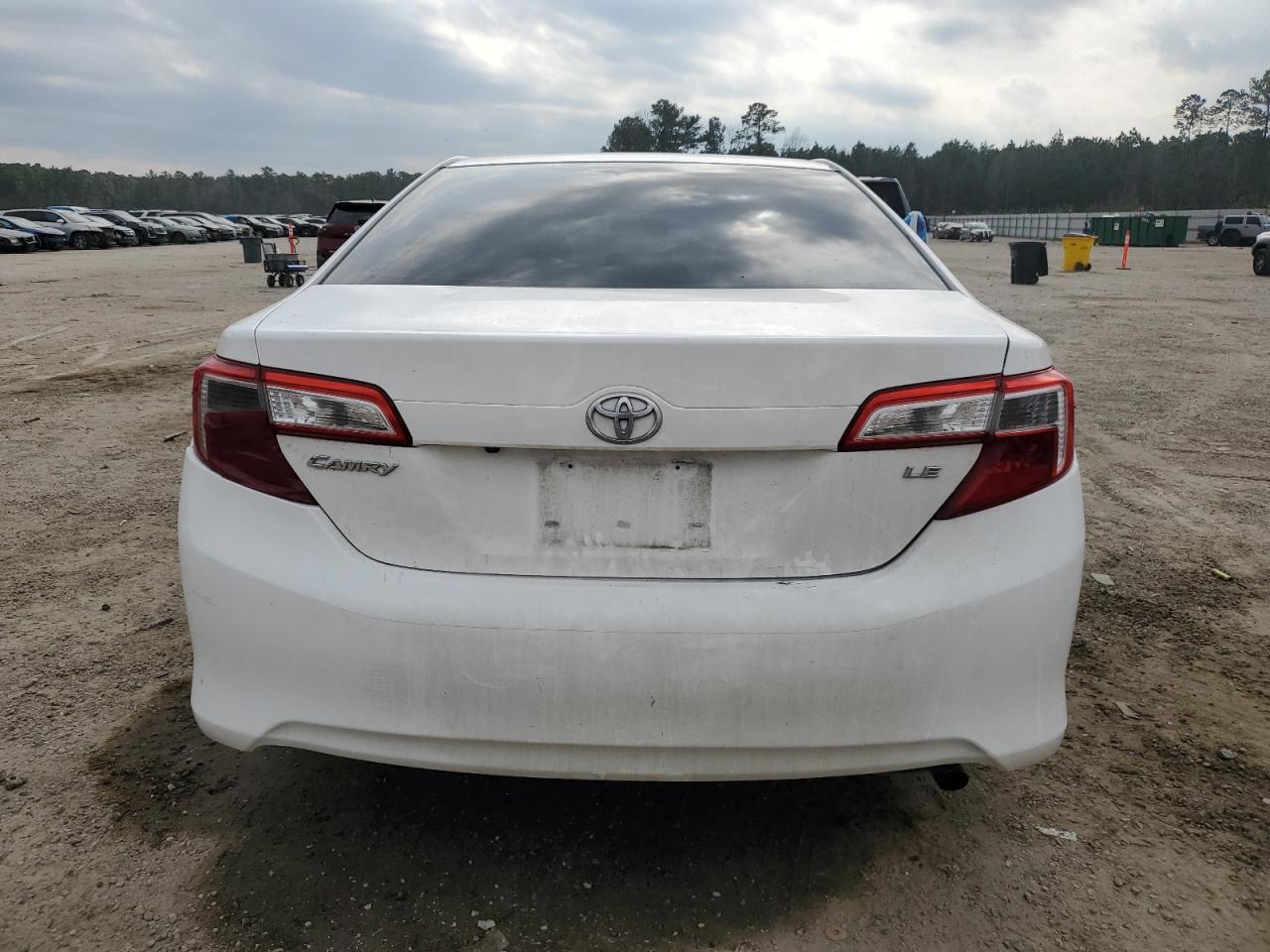 2014 Toyota Camry - Image 6