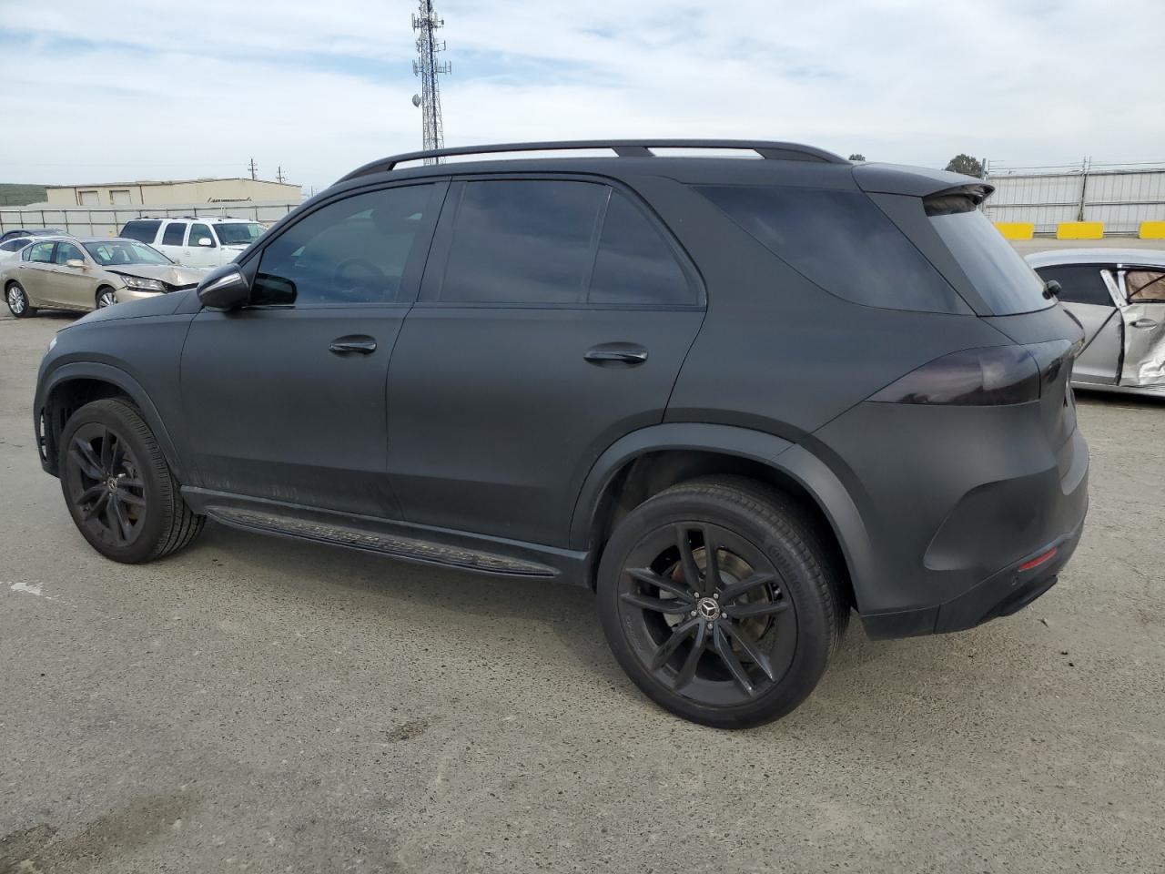 2020 Mercedes-Benz GLE - Image 2