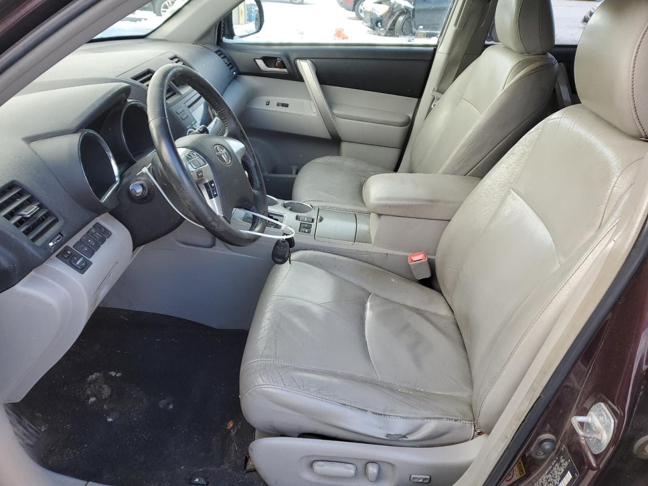 2011 Toyota Highlander - Image 7
