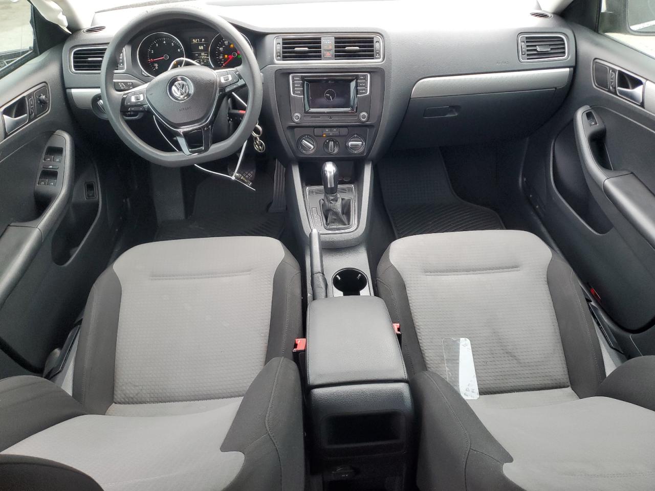 2017 Volkswagen Jetta - Image 8