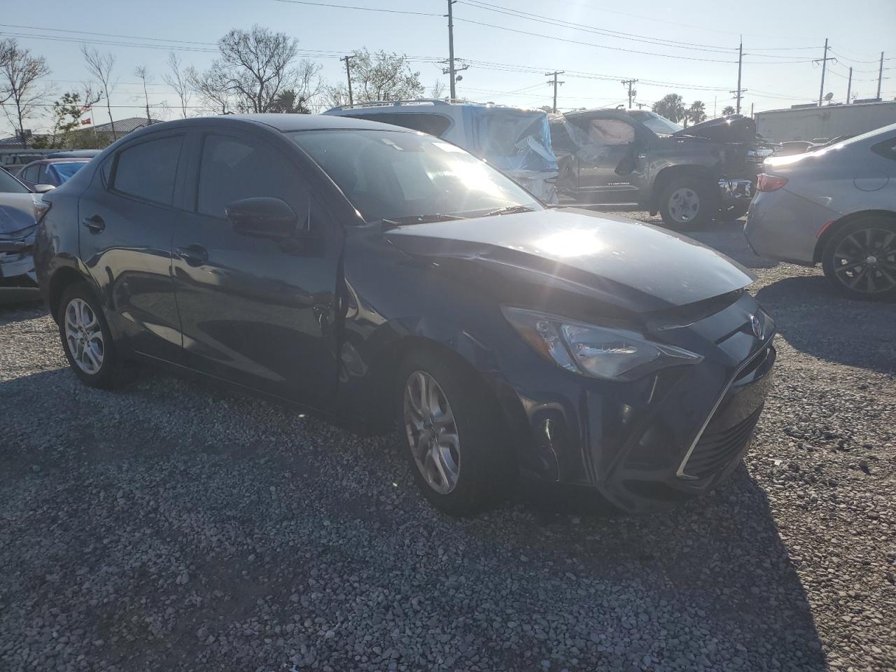 2018 Toyota Yaris - Image 4