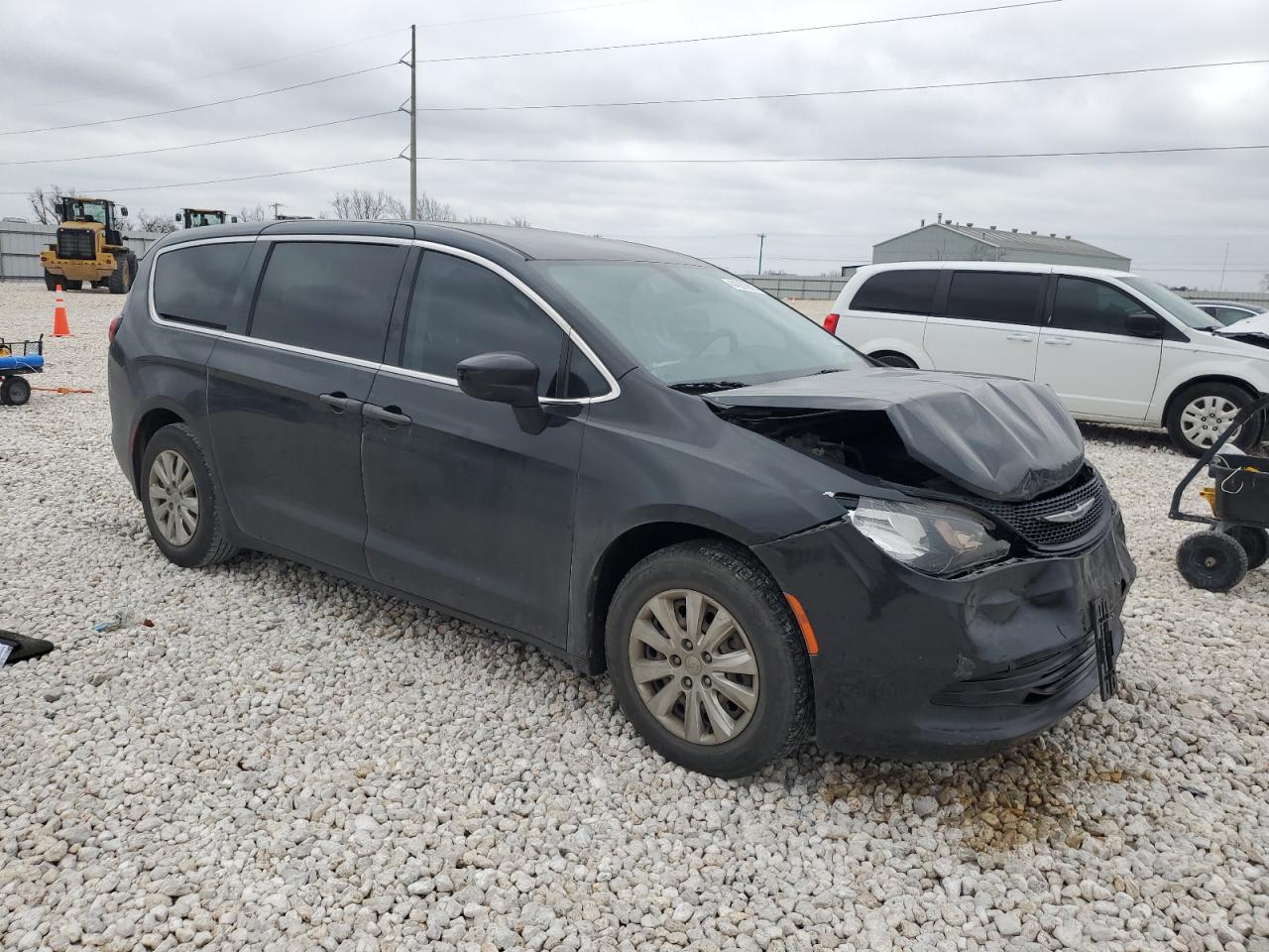 2020 Chrysler Voyager - Image 4