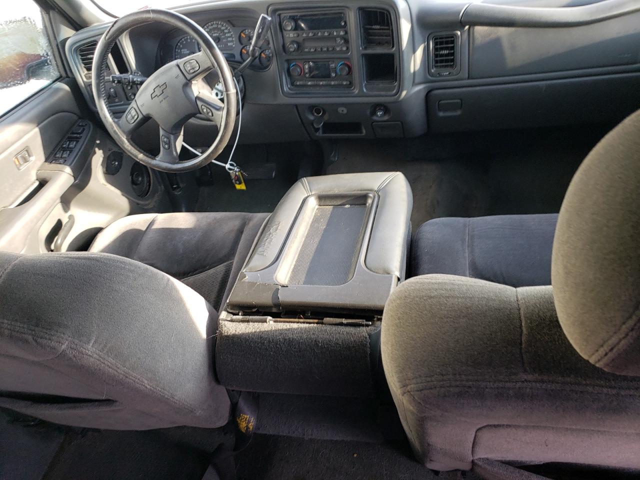 2006 Chevrolet Silverado - Image 8