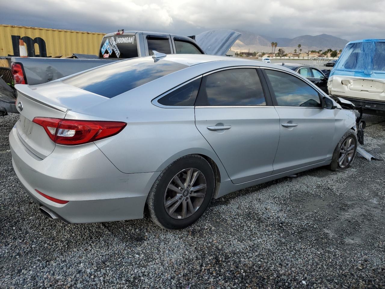 2017 Hyundai Sonata - Image 3