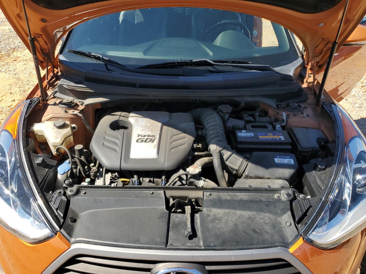 2016 Hyundai Veloster - Image 11