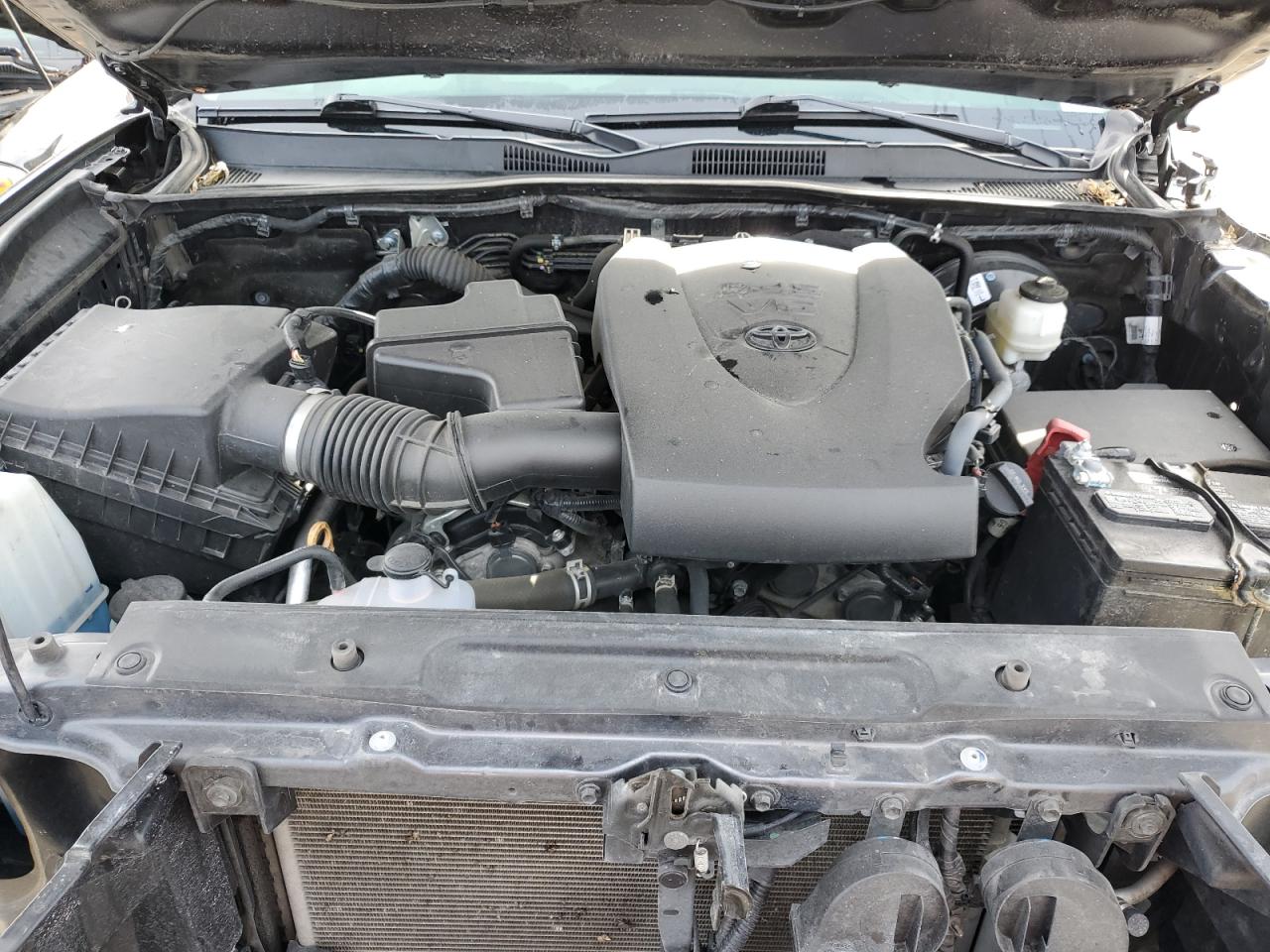 2021 Toyota Tacoma - Image 13
