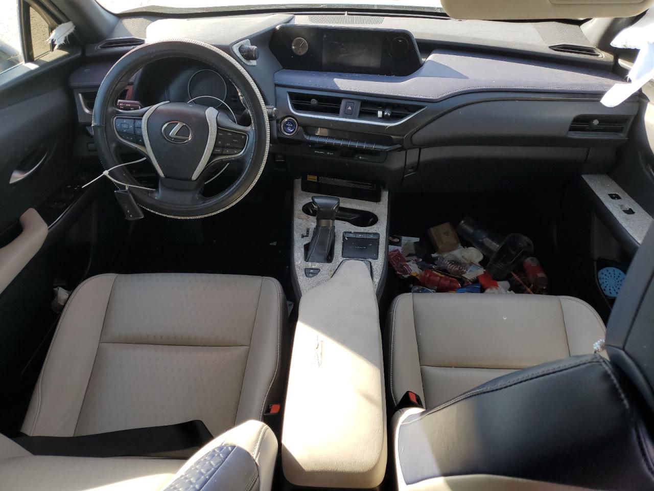 2020 Lexus UX - Image 8