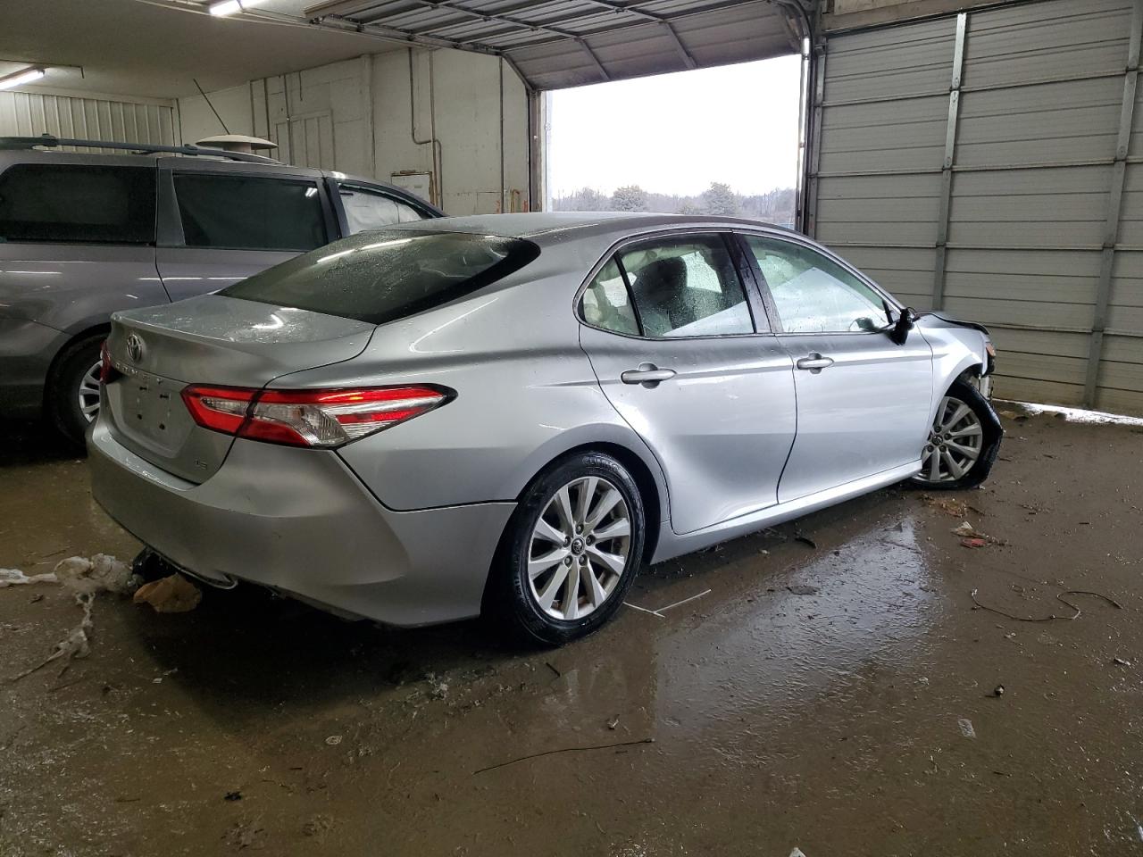 2018 Toyota Camry - Image 3
