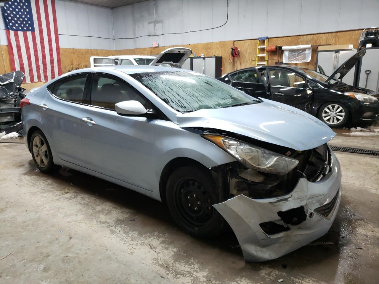2013 Hyundai Elantra - Image 4
