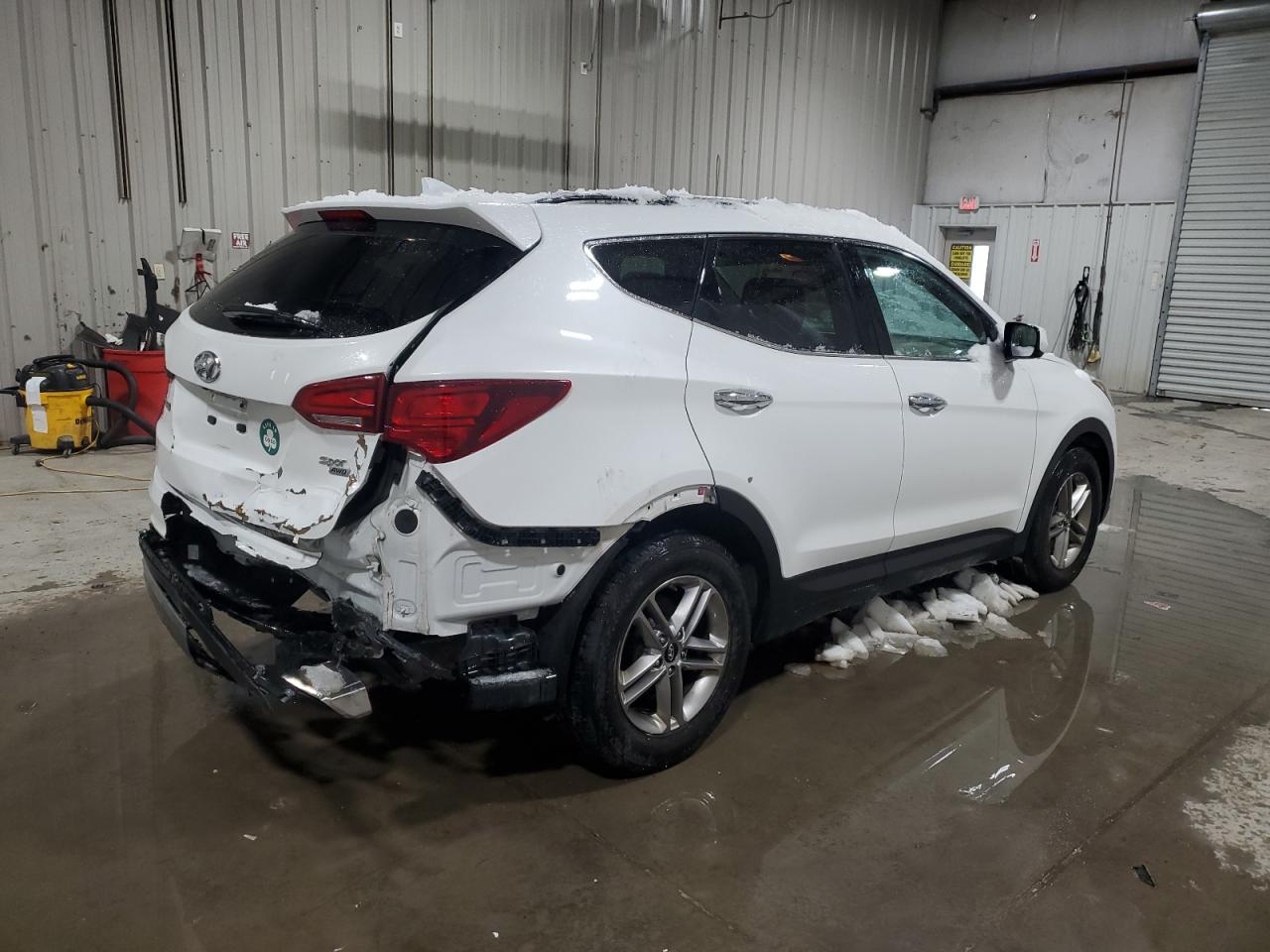 2017 Hyundai Santa Fe - Image 3