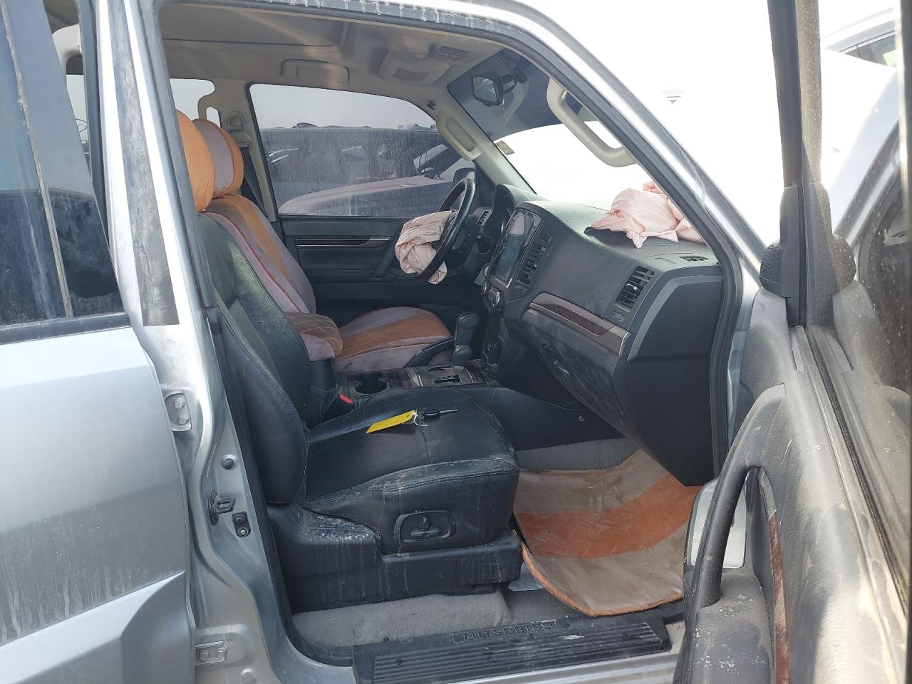 JMYLRV95WBJJ704094 - 2011 Mitsubishi Pajero - #47153905