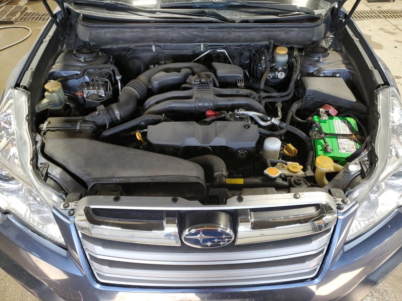 2014 Subaru Outback - Image 12