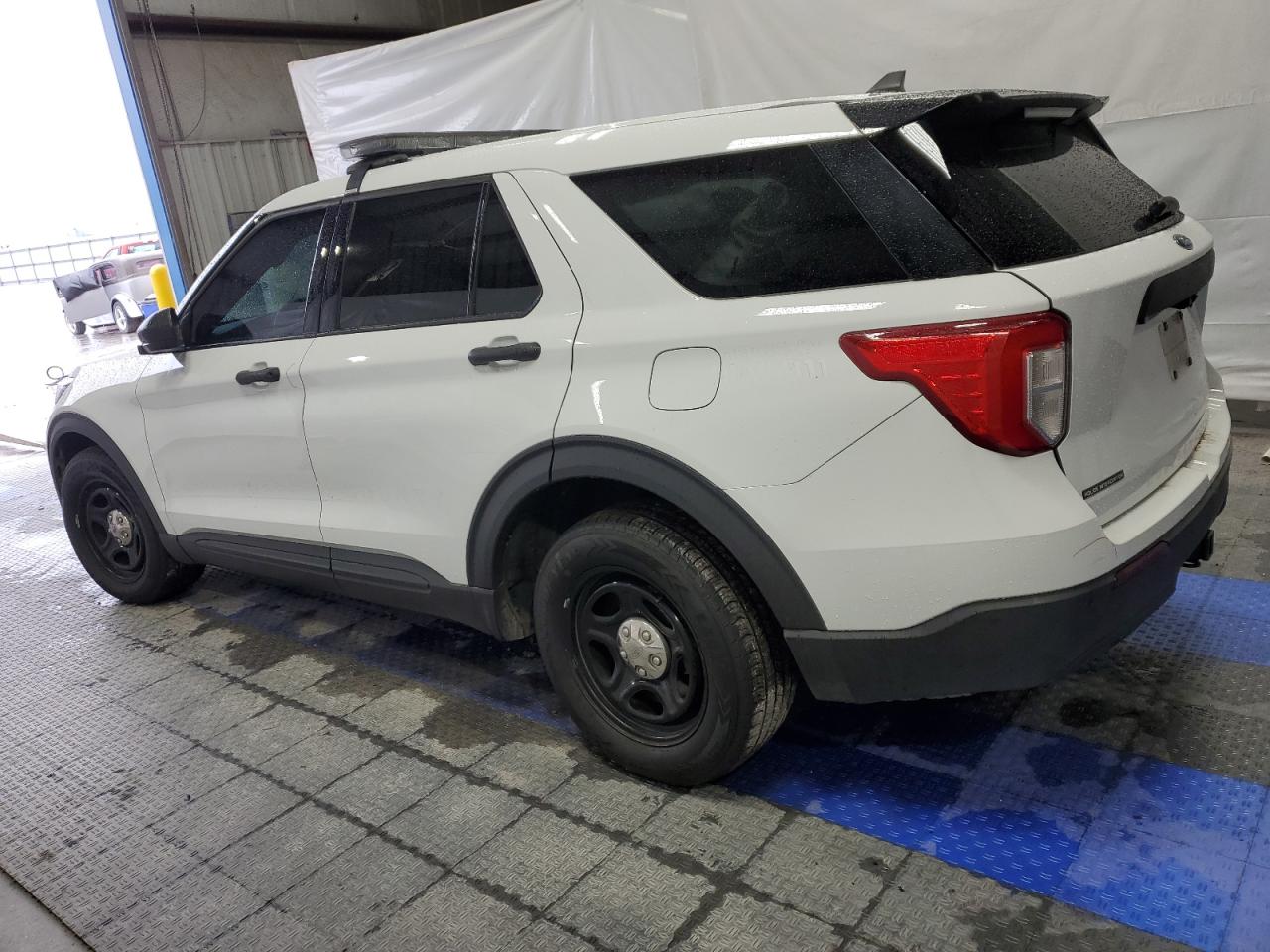 2022 Ford Explorer - Image 2