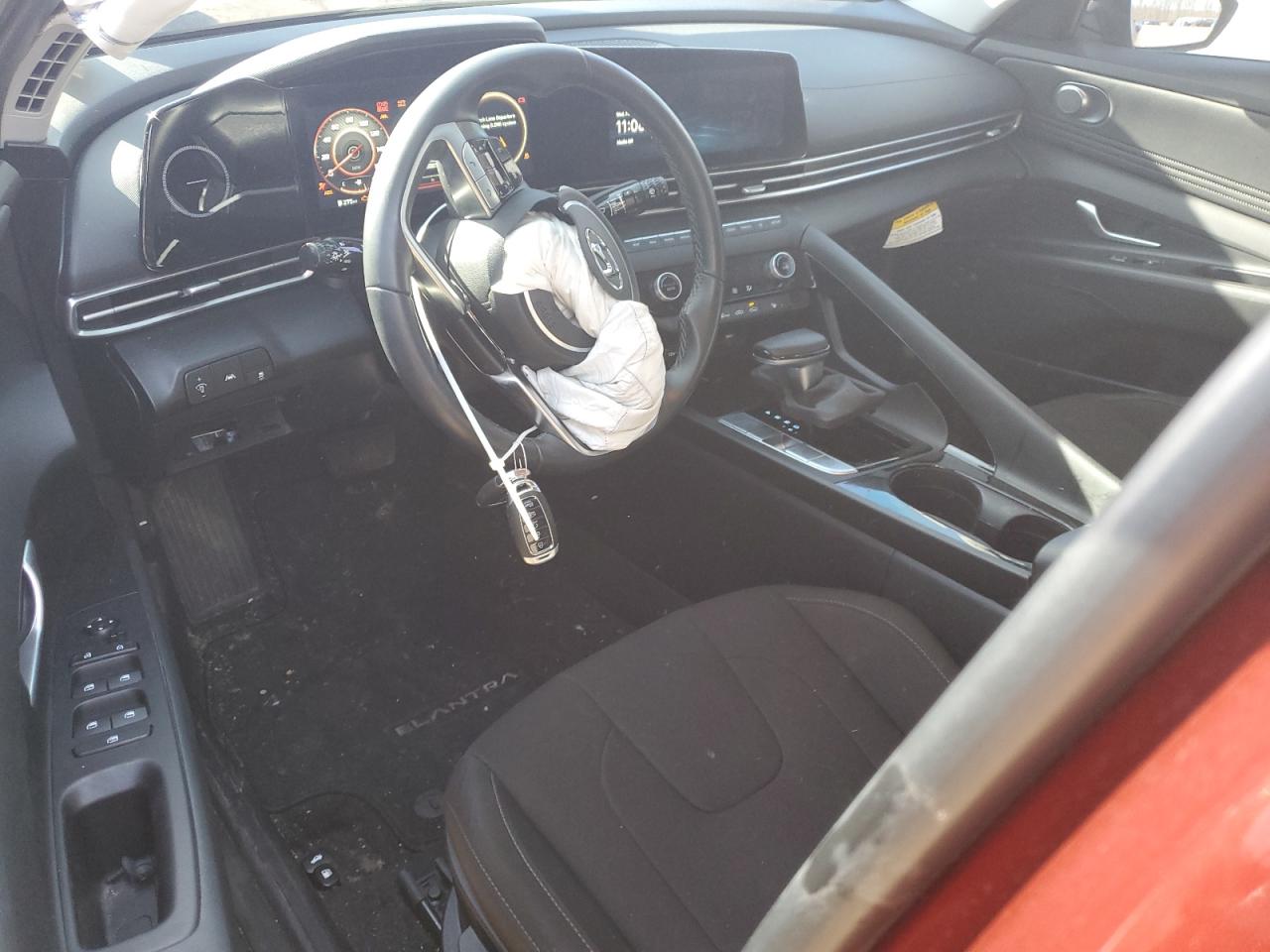 2023 Hyundai Elantra - Image 8