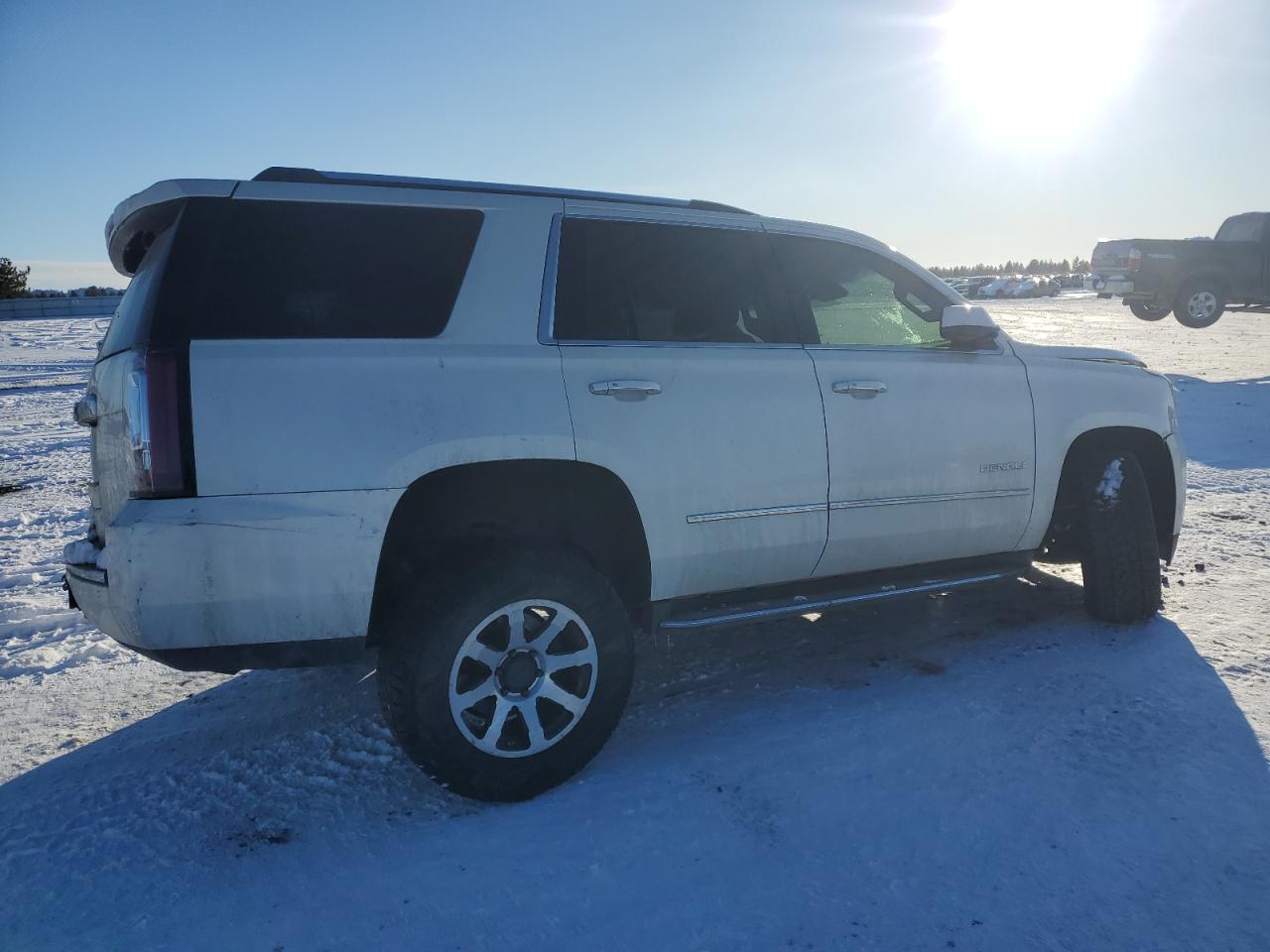 2015 GMC Yukon - Image 3