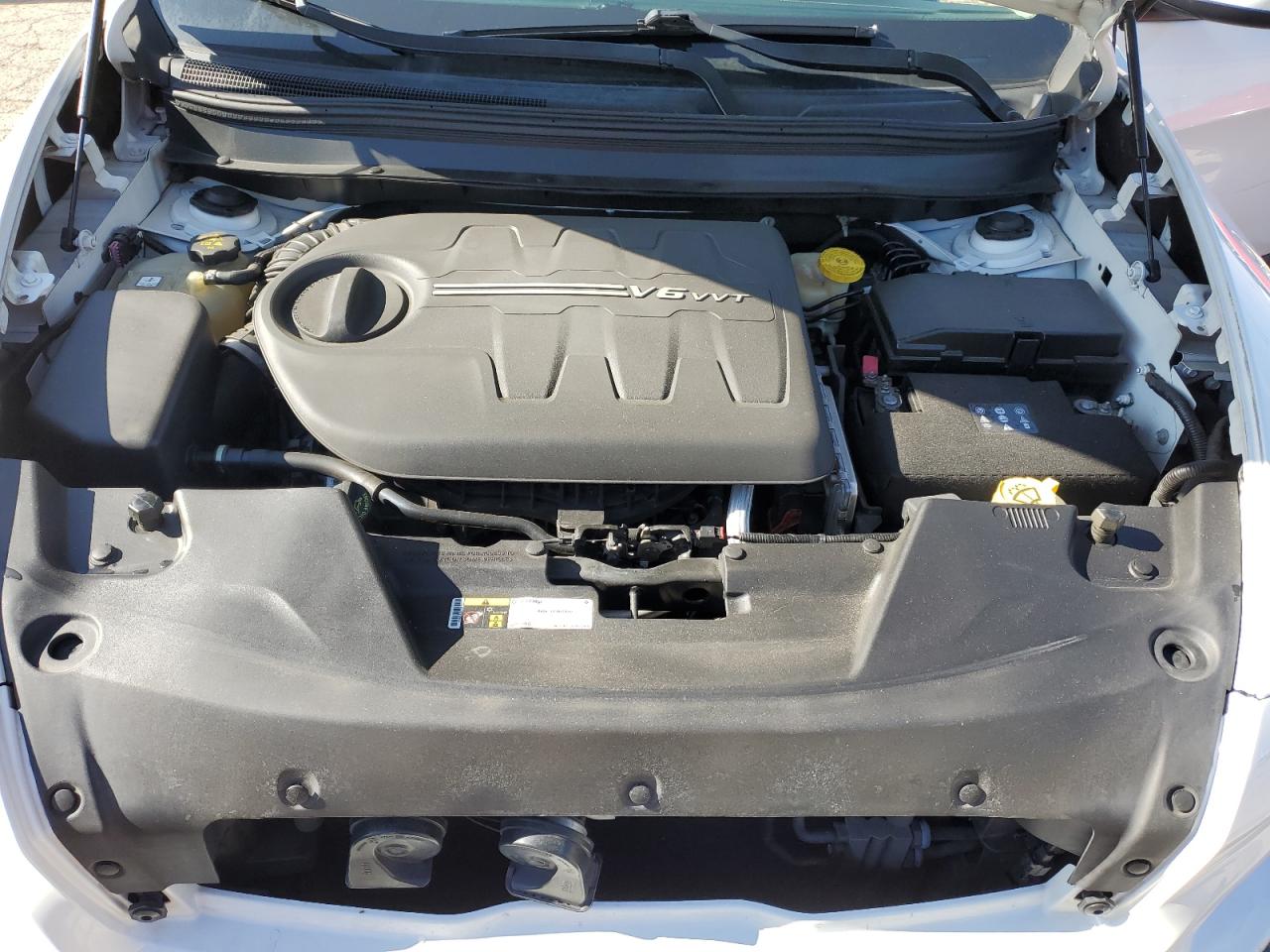 2014 Jeep Grand Cherokee - Image 12