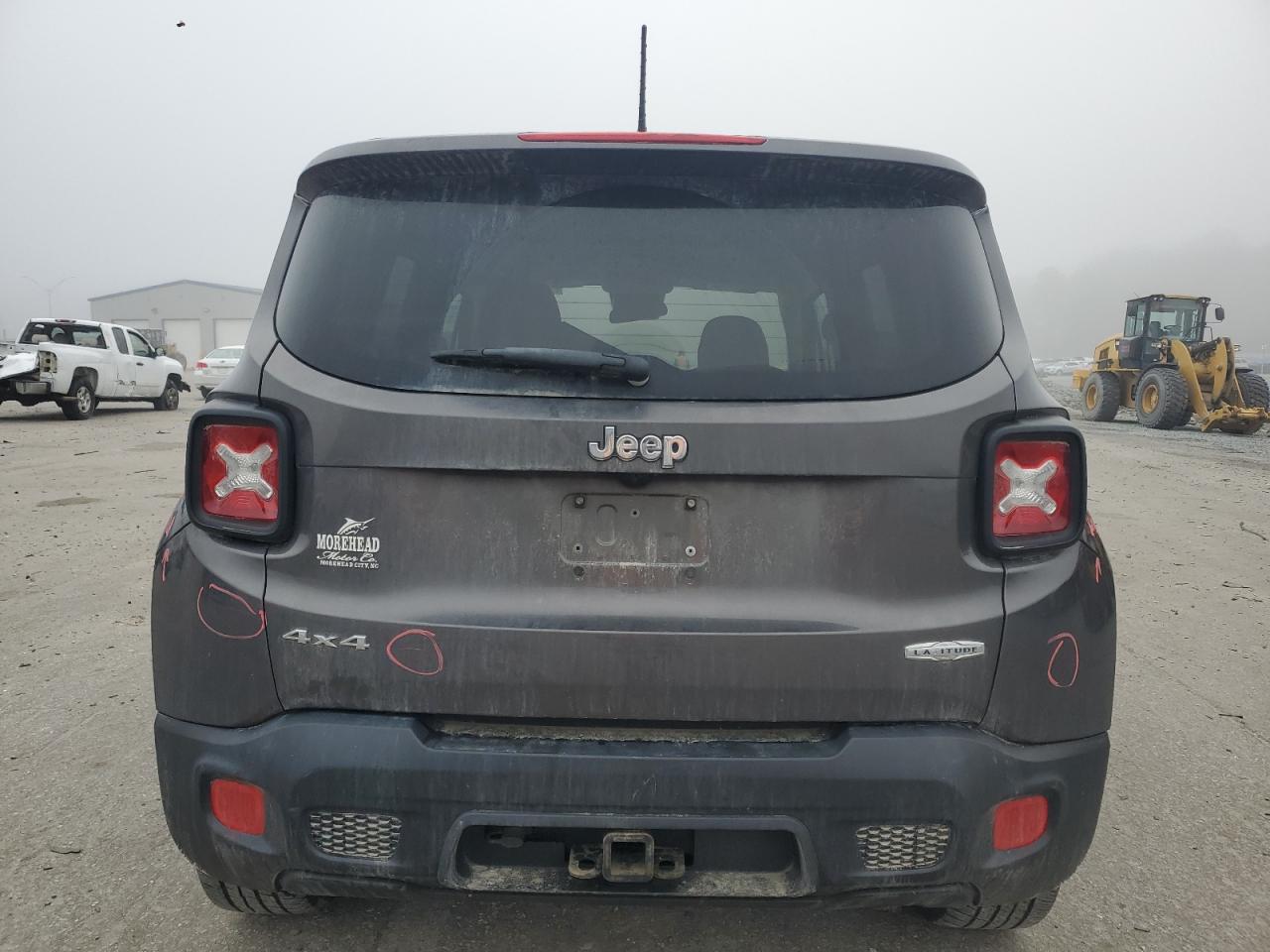 2017 Jeep Renegade - Image 6