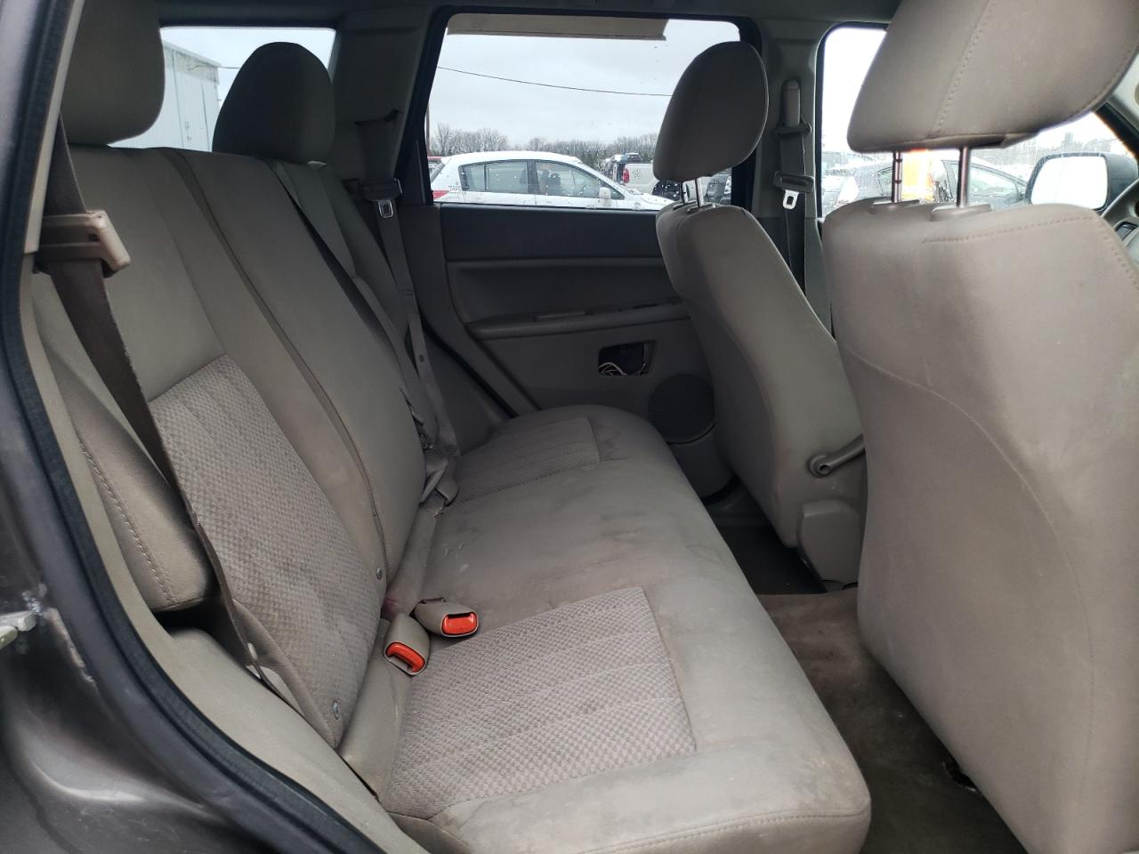 2005 Jeep Grand Cherokee - Image 11