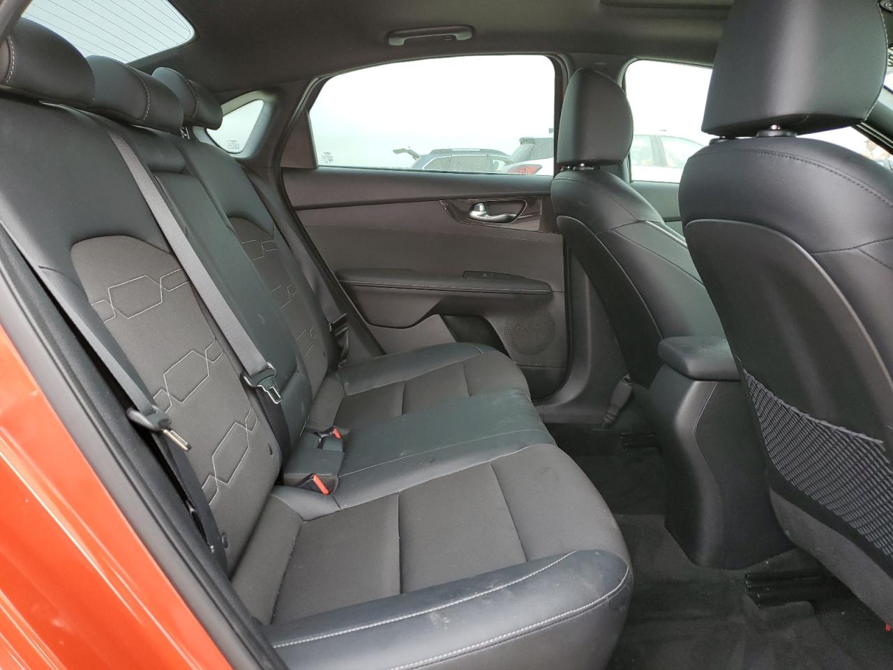 2023 Kia Forte - Image 11
